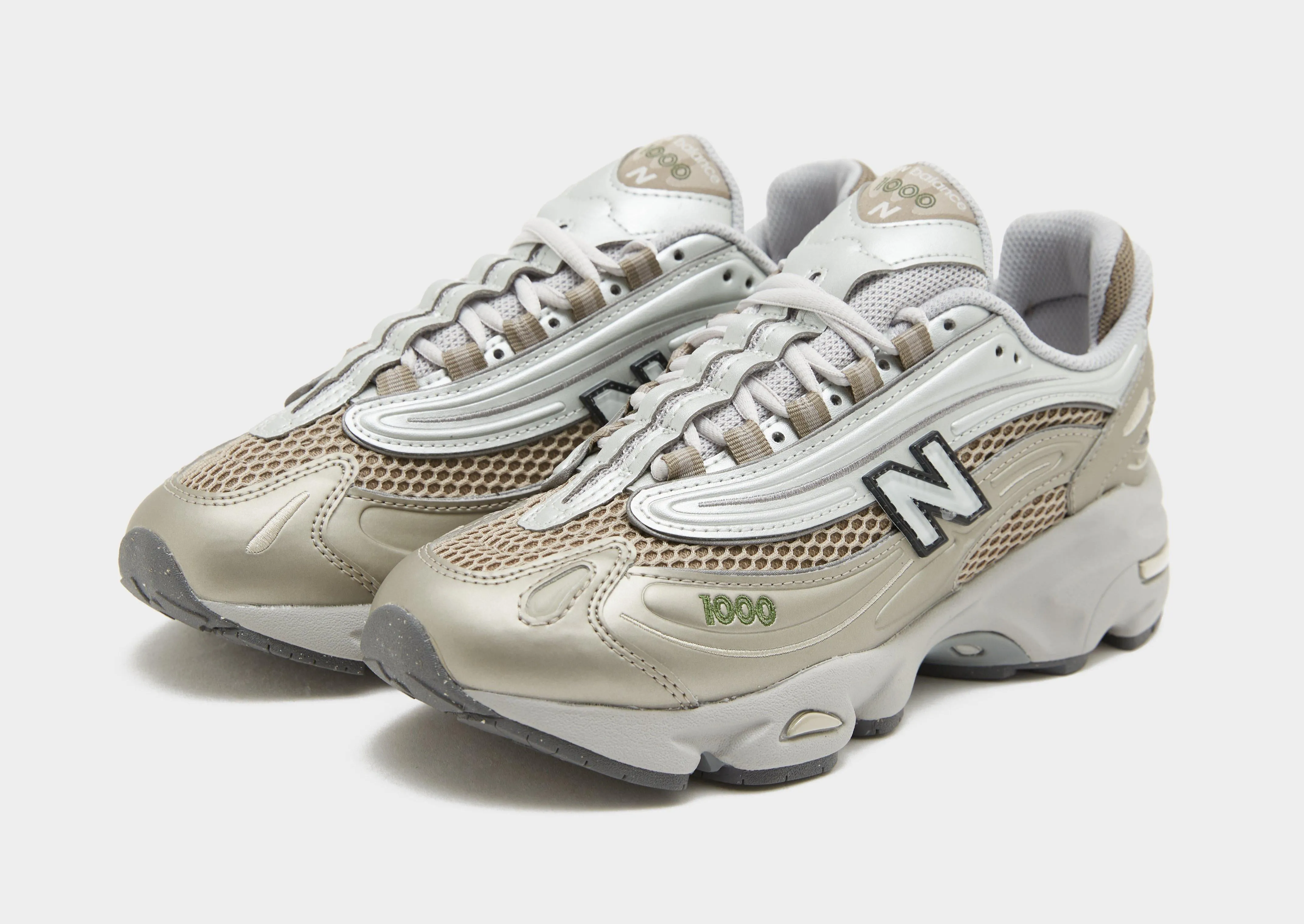 high - cut running in the countryside 1000