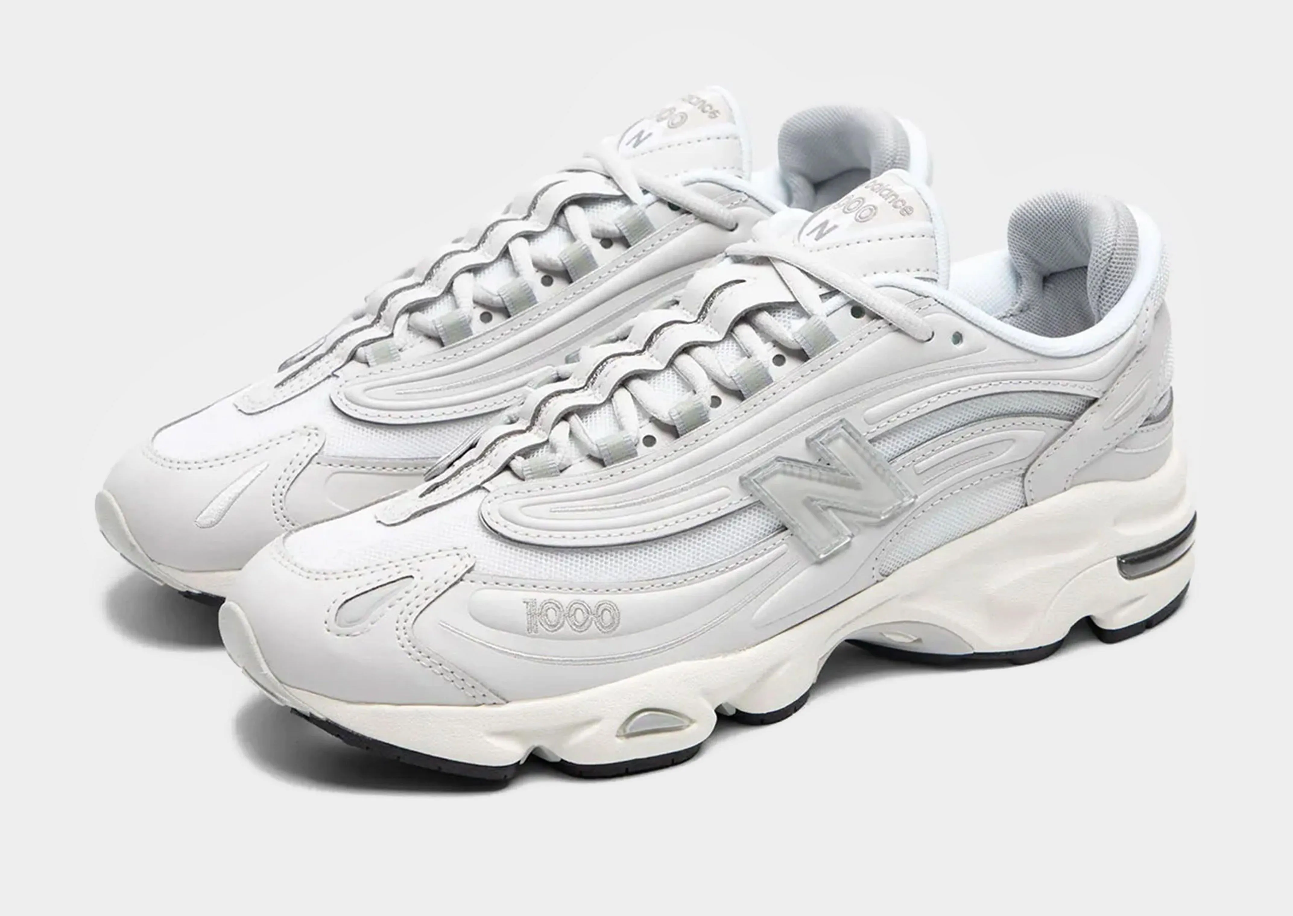 night run running option running in a forest shoes 1000