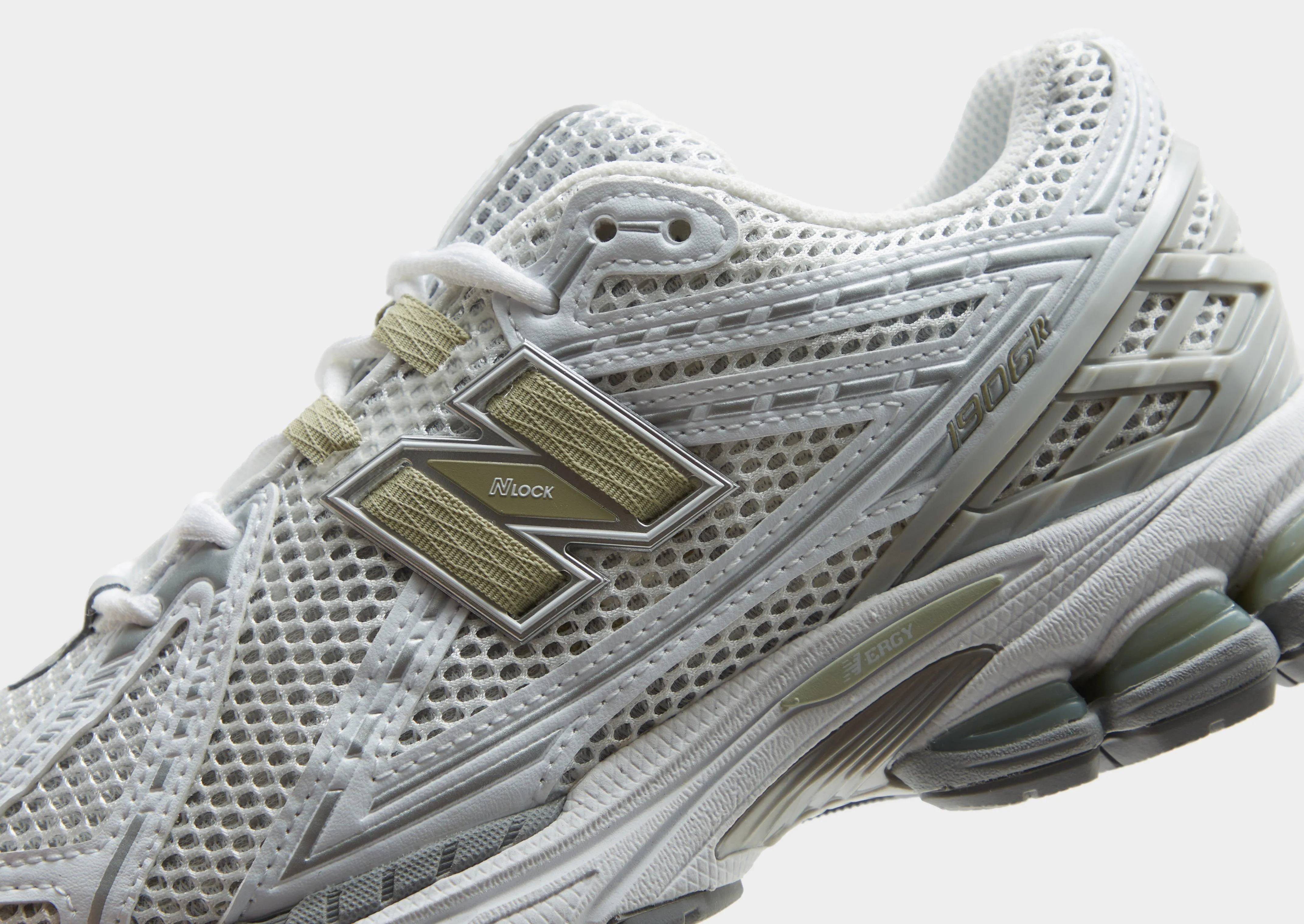 1906 Women's Ventilation holes Metatarsal - support