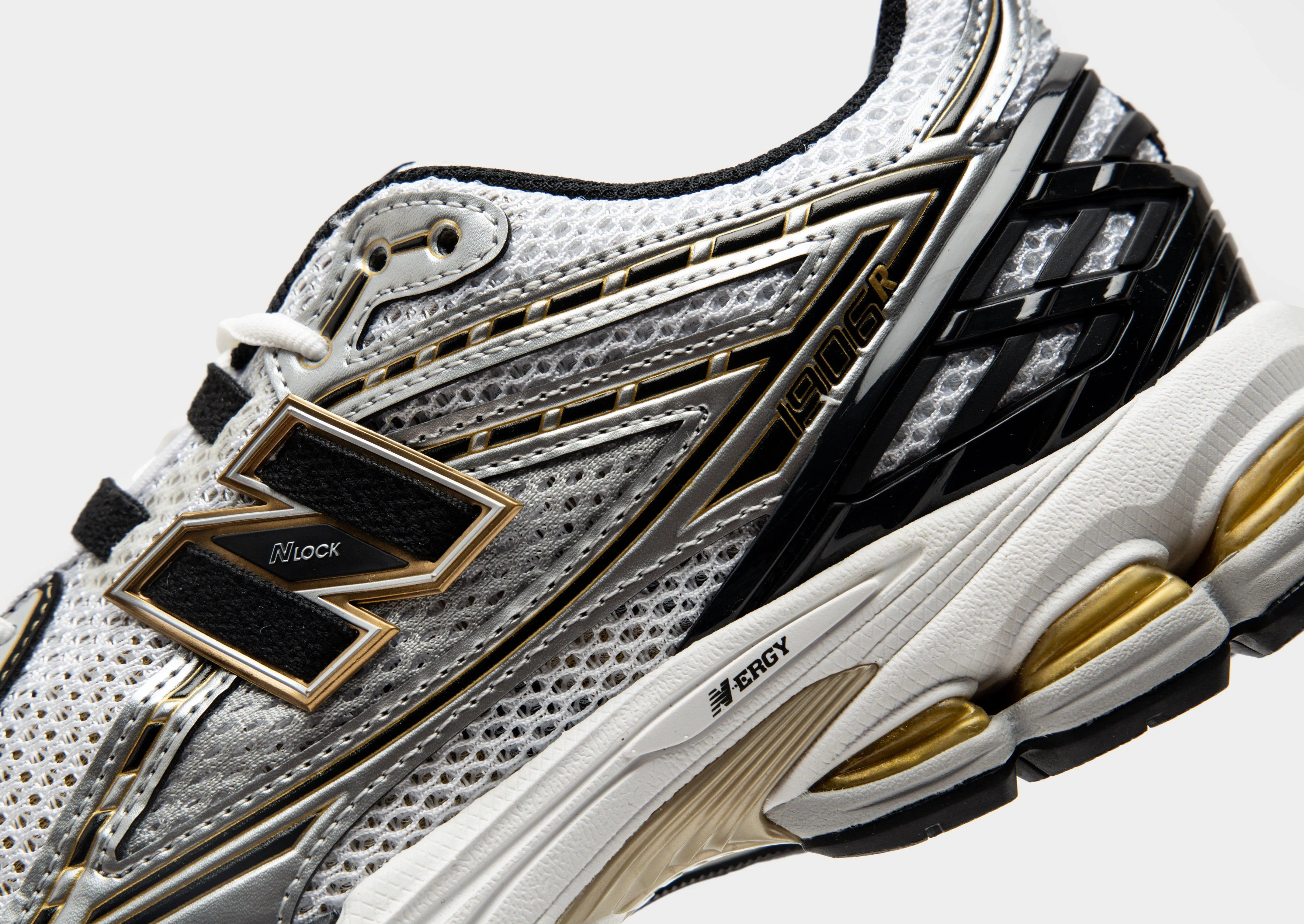 1906R Enhanced Stability running with a reflector