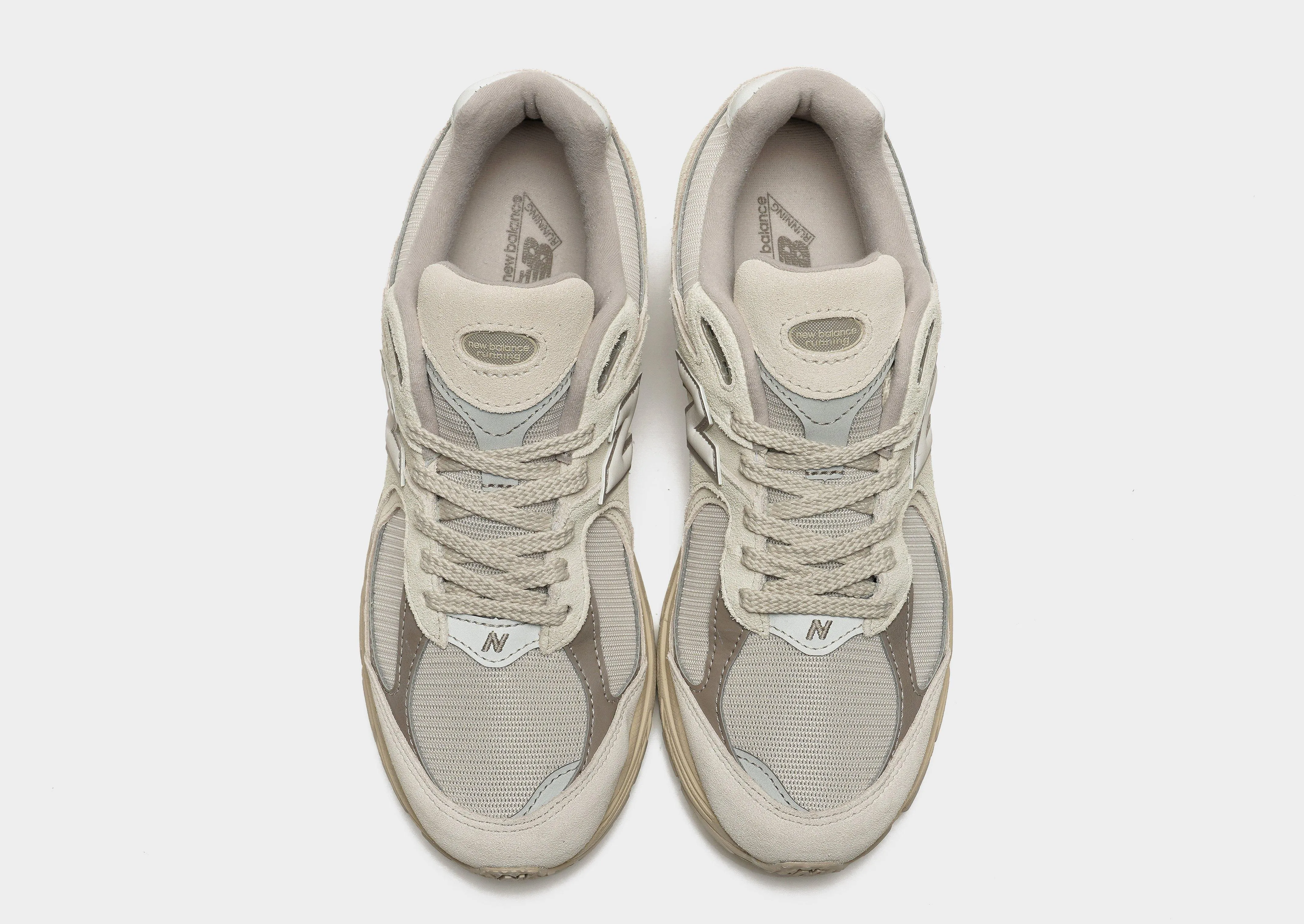 2002R sprint running shoes