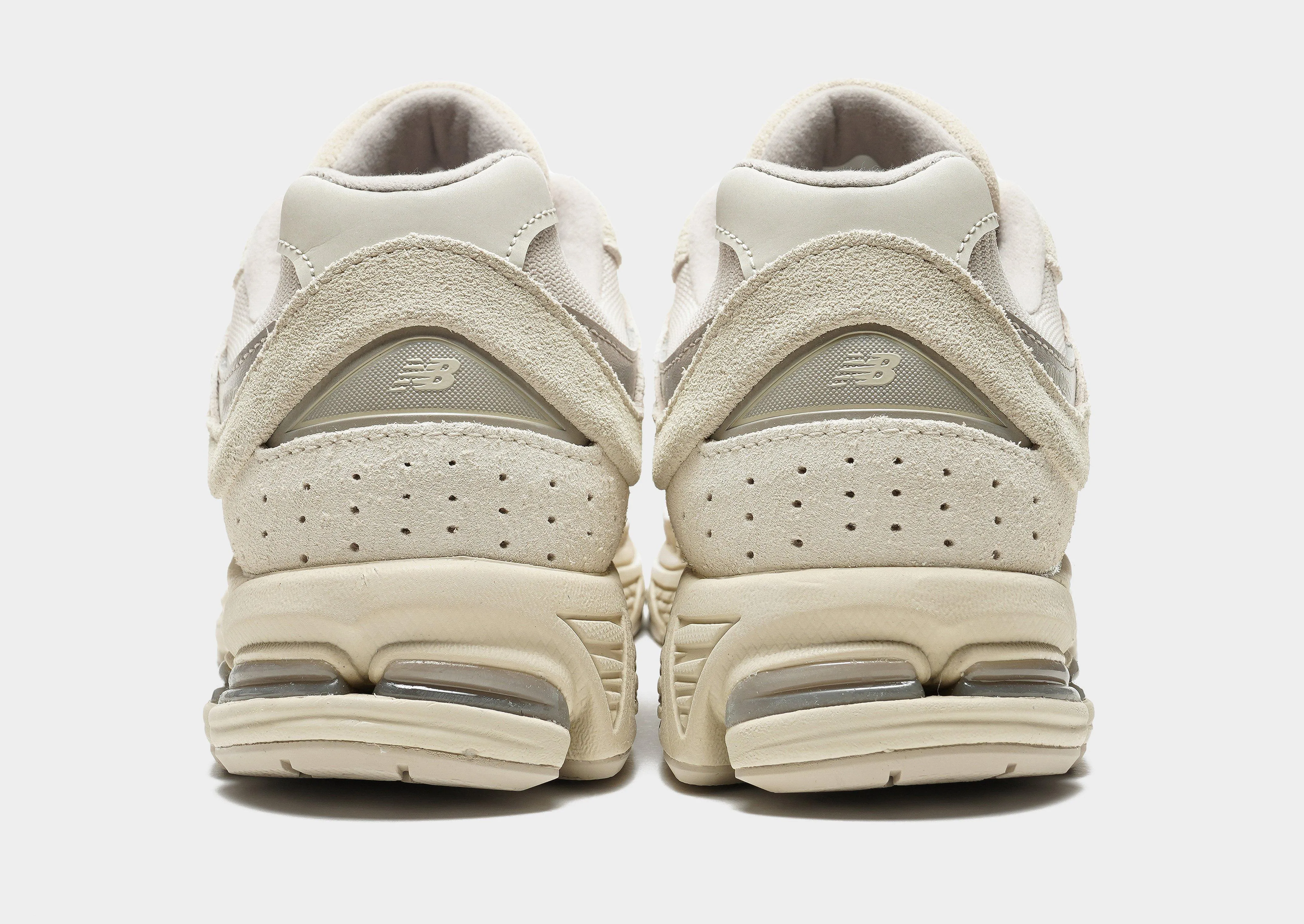 2002R running on uphill shoes Knit Material