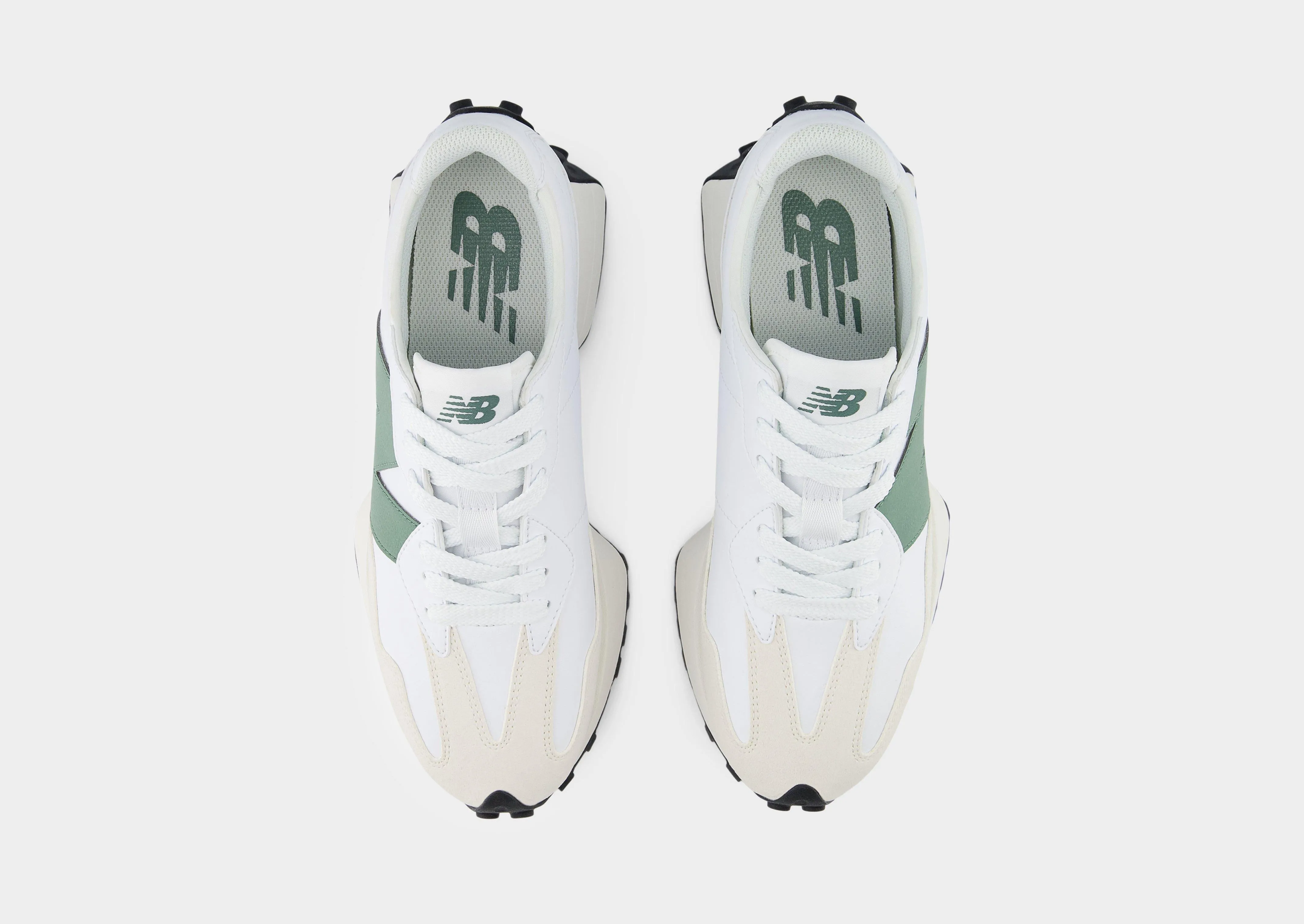 327 vacation - running shoes practical - elegance