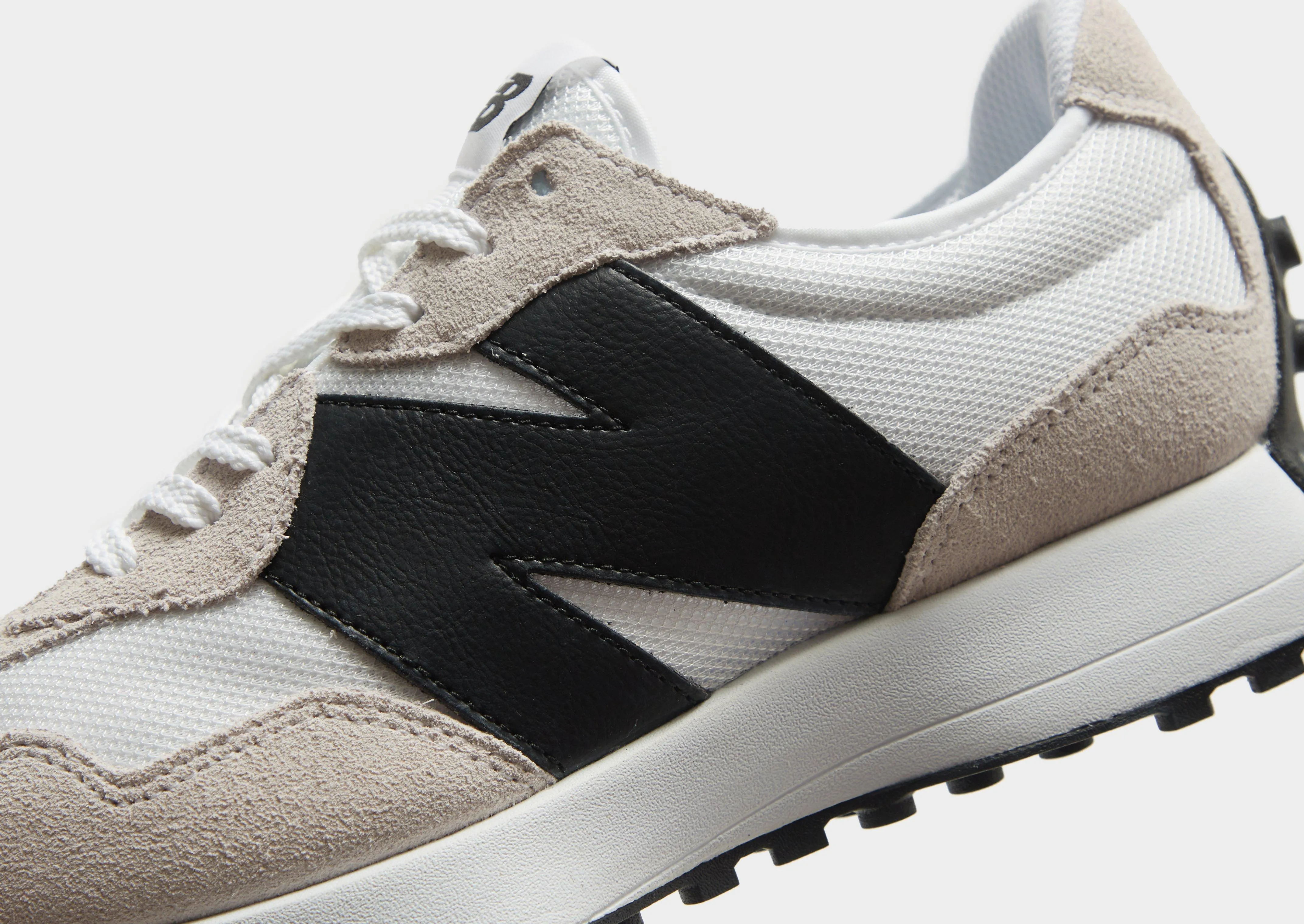 Secure Closure seasonal shoes 327