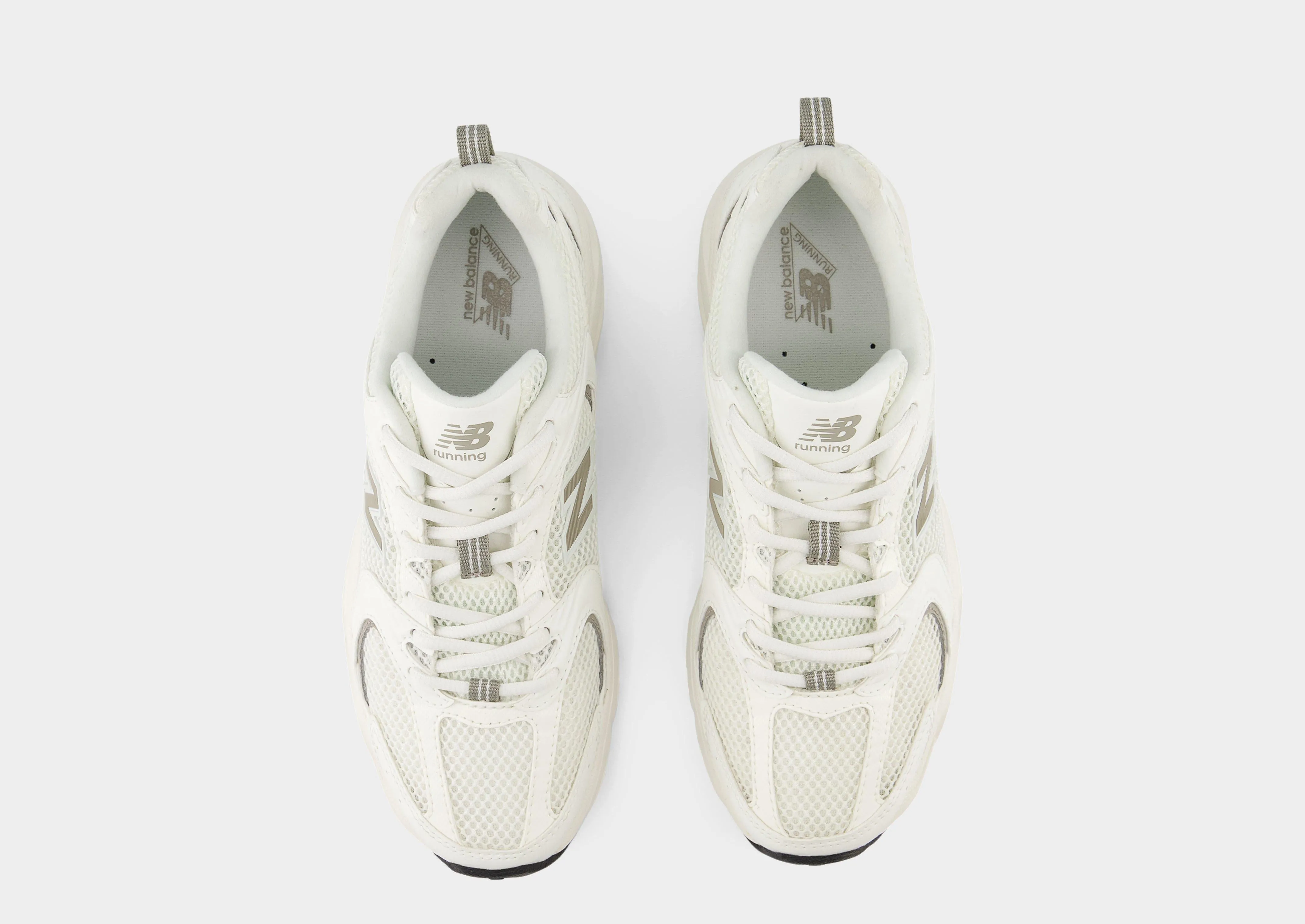 530 running in hot tracks shoes