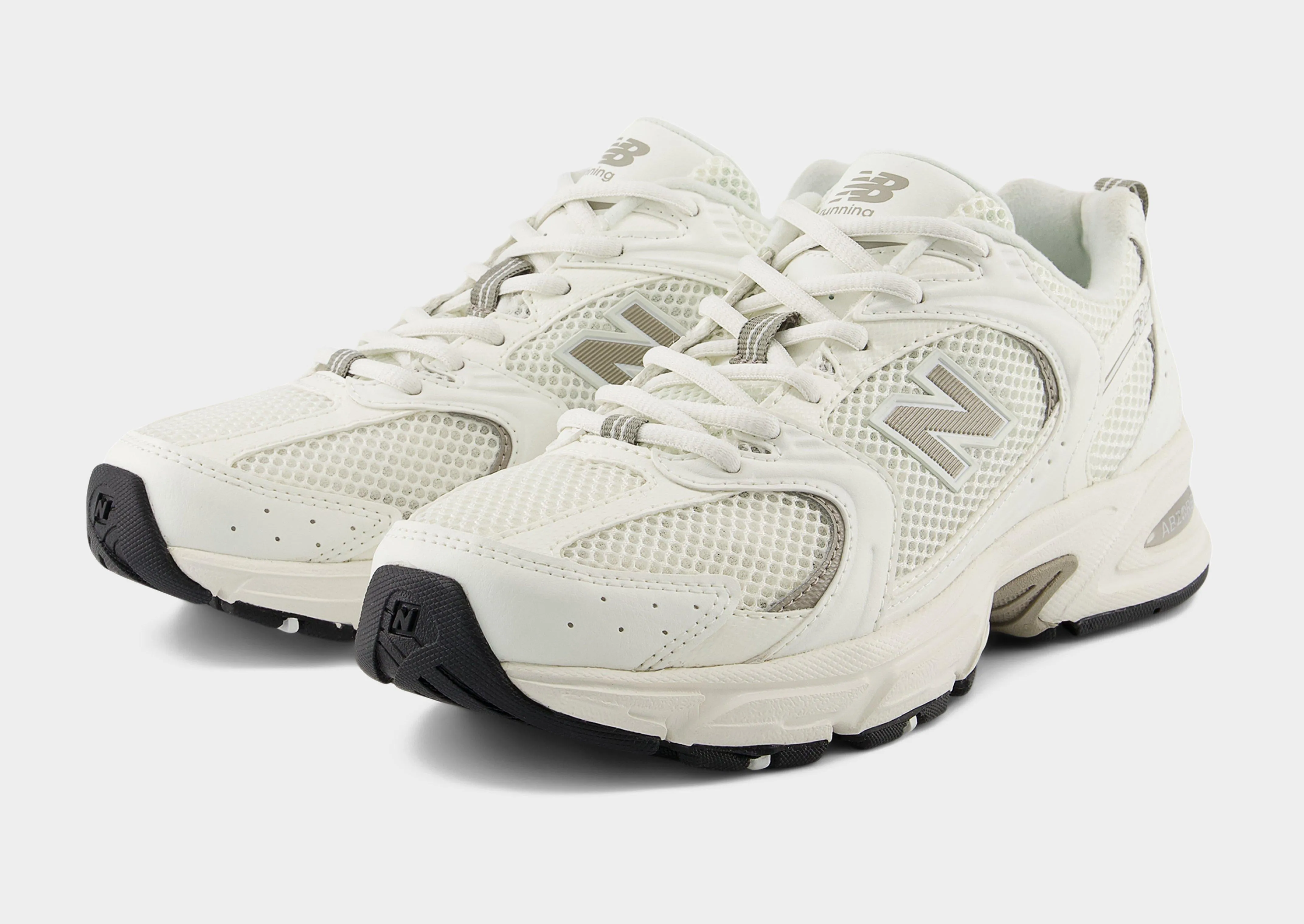 530 running in neutral colors collector's - item running gear
