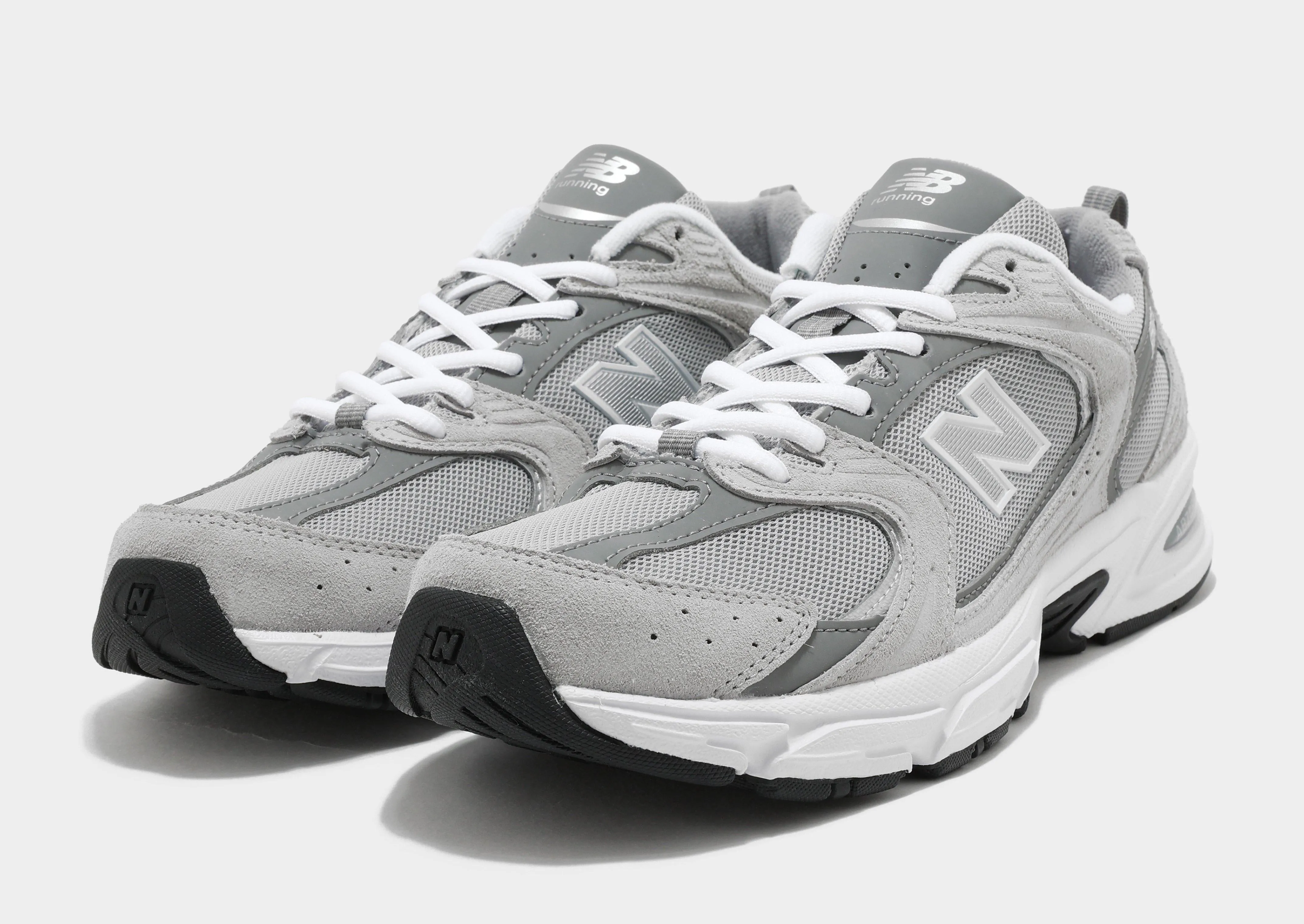 running on a synthetic track shoes air - mesh shoes 530 Women's