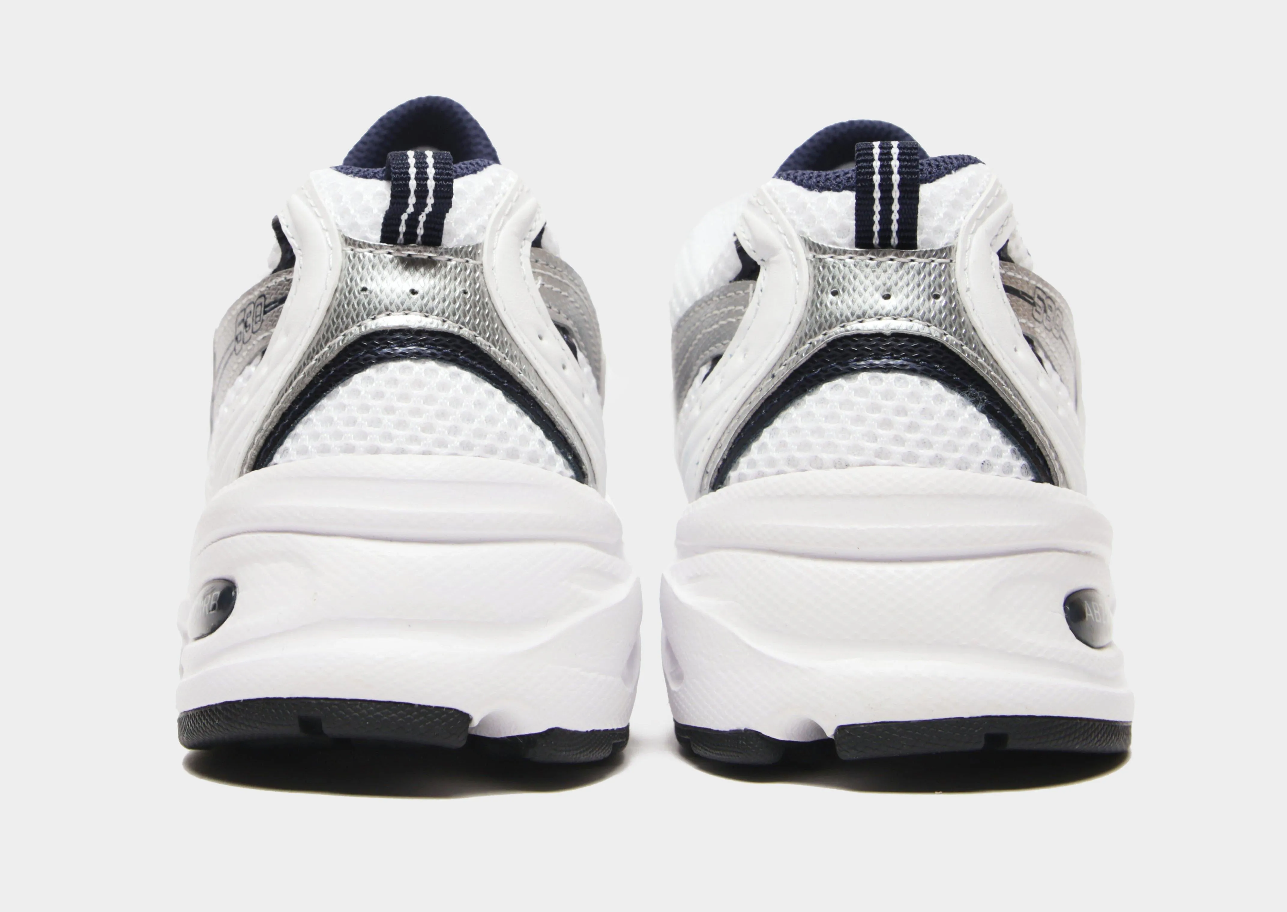 530 Women's value - for - money shoes