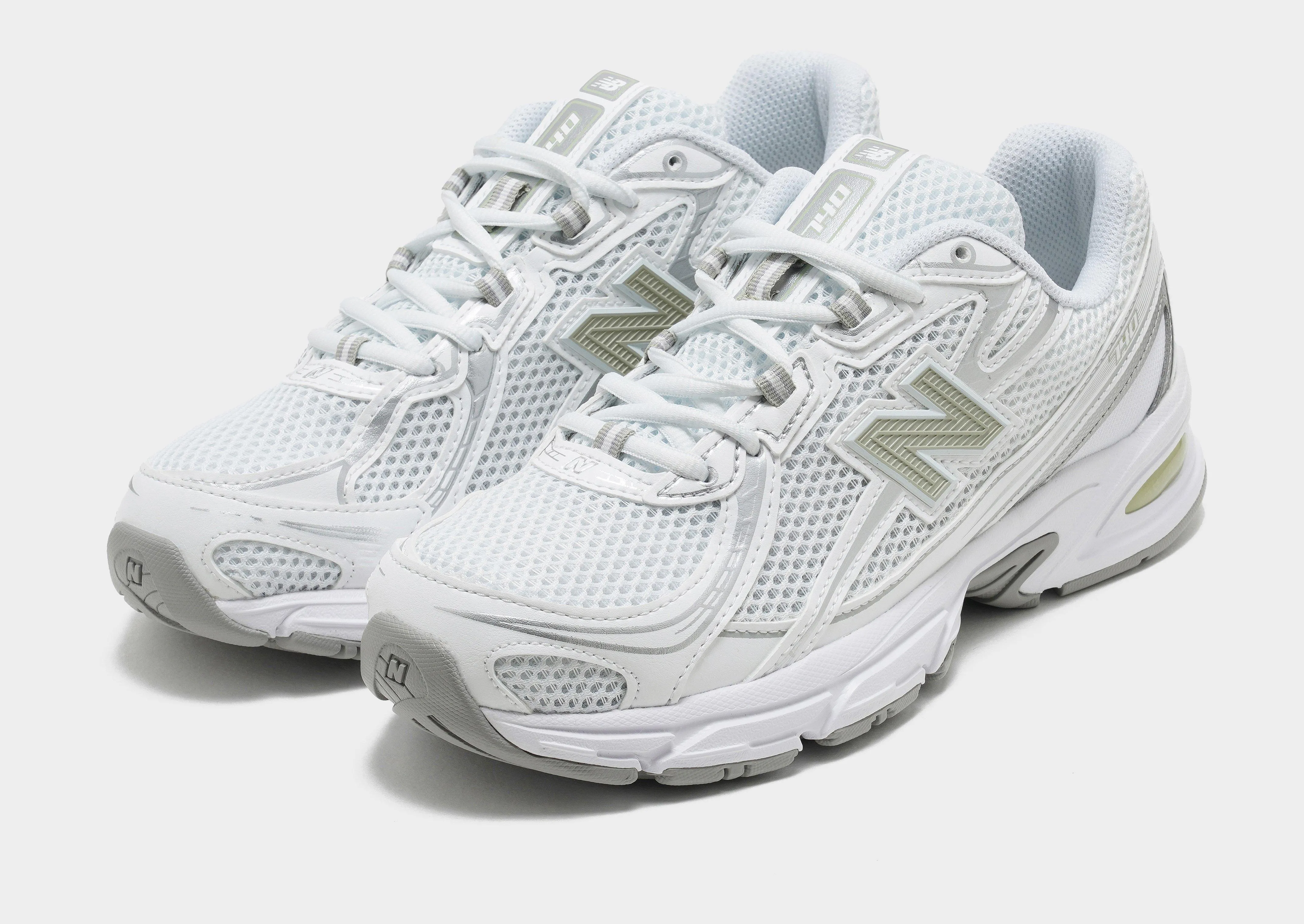 740 heavy - duty - upper - feature shoes Mid Top Style