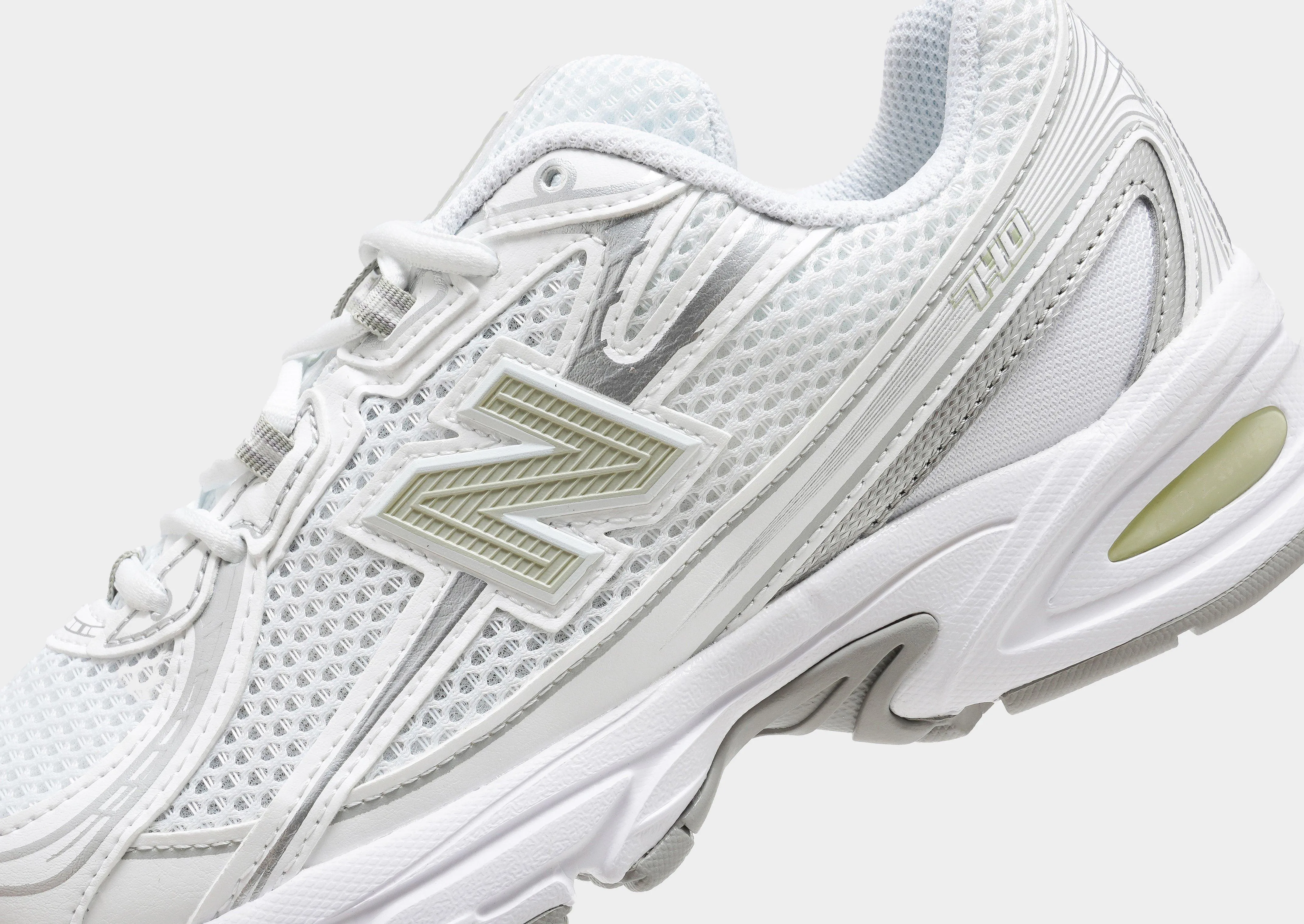 running with a maximalist style 740