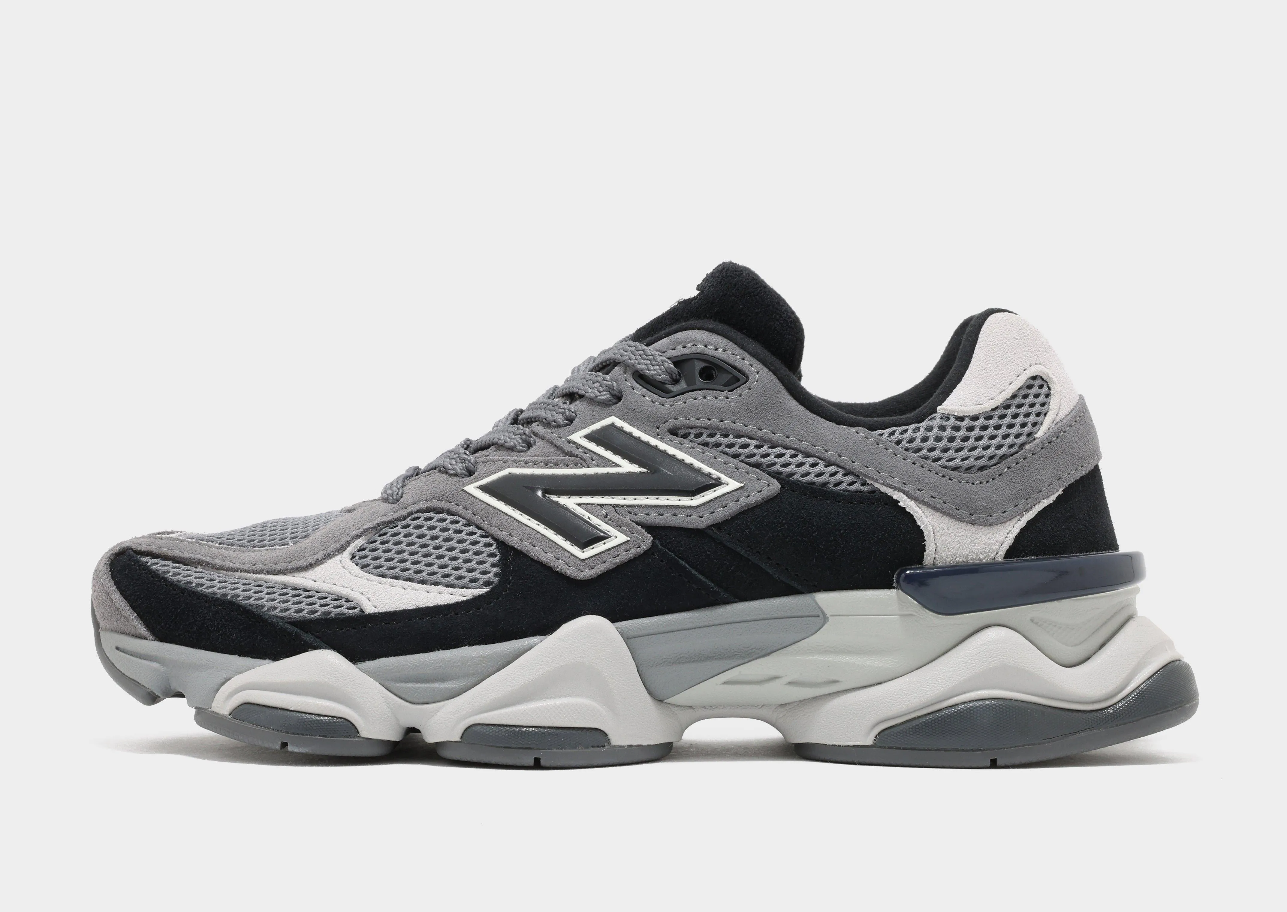 day running shoes 9060
