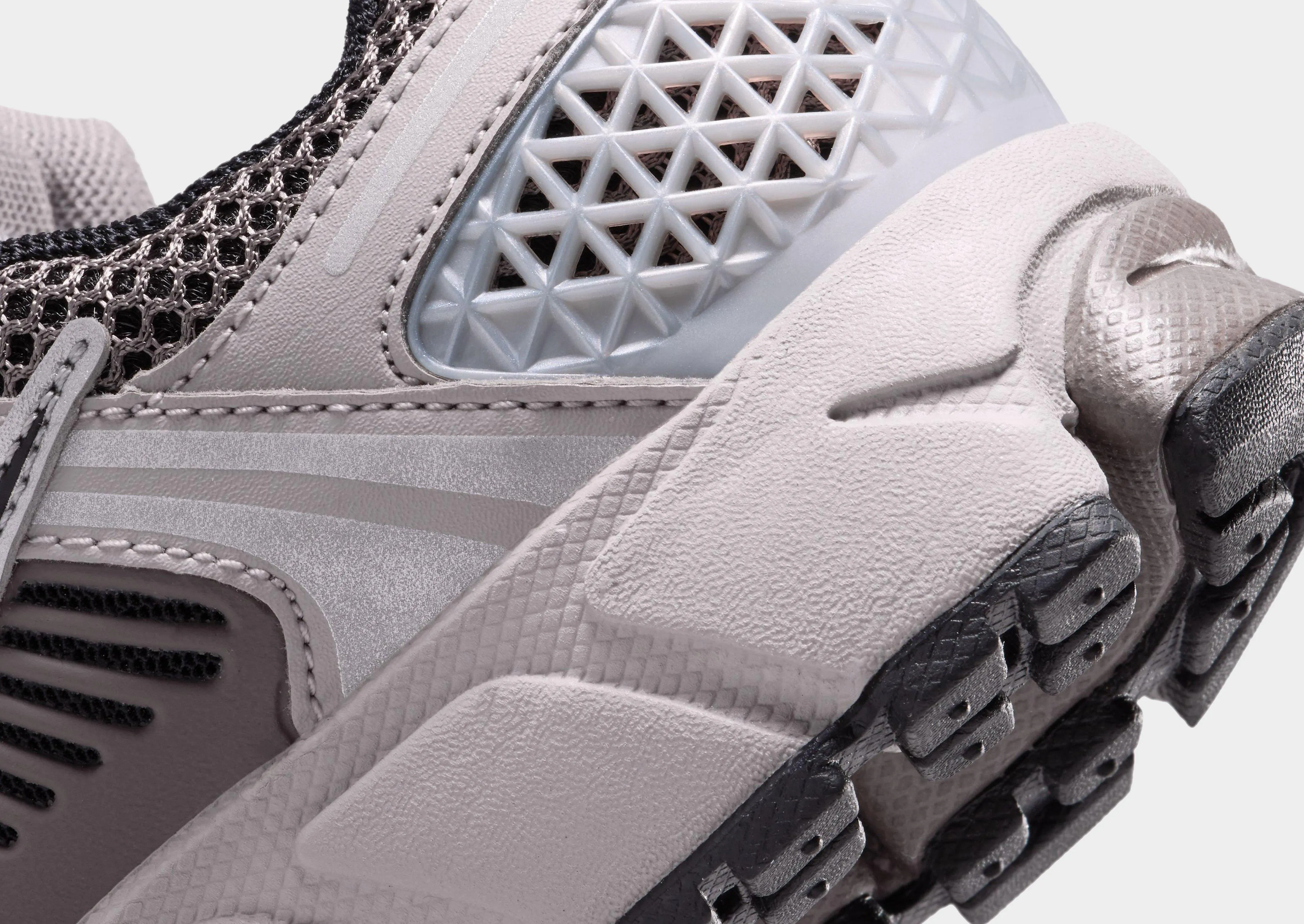 Vomero 5 Junior's All-day shock absorption