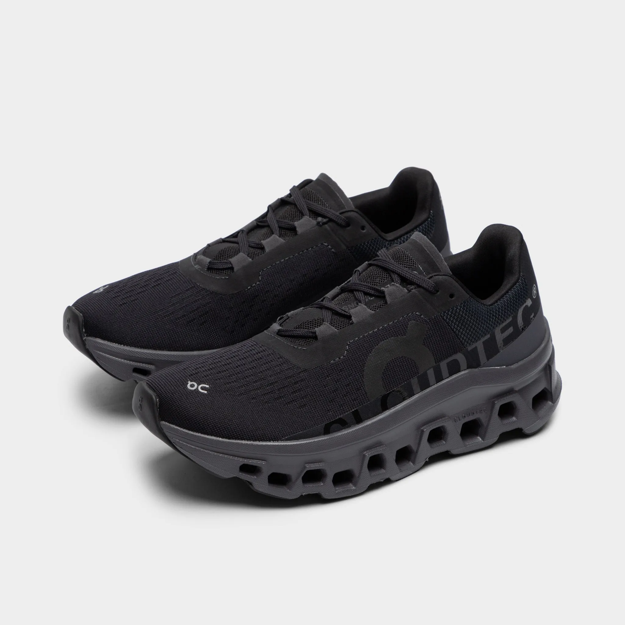 low - end shoes running in a cantilever bridge area shoes On Women's Cloudmonster Black / Magnet