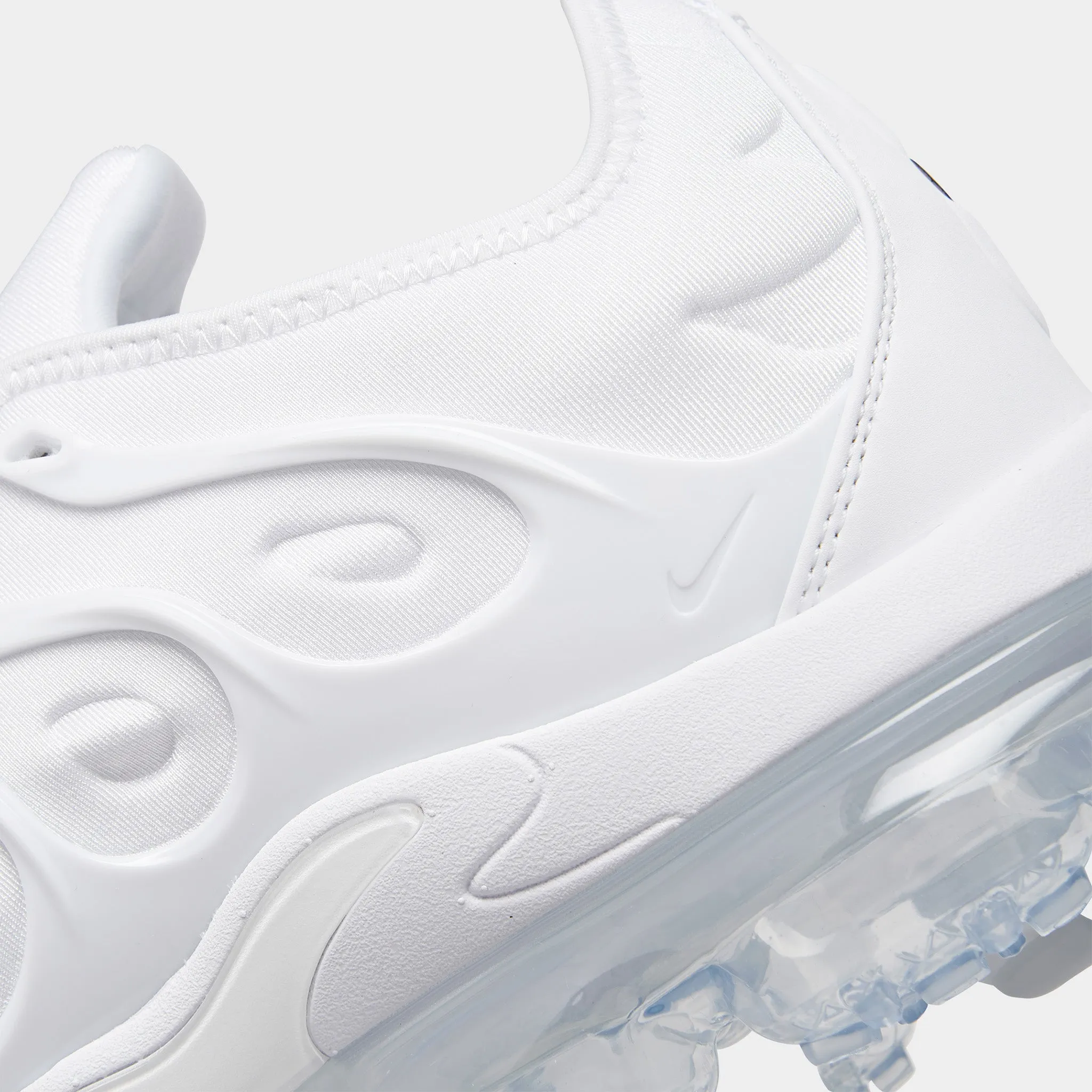 multi - surface shoes textured - finish shoes Nike Air VaporMax Plus White / Pure Platinum