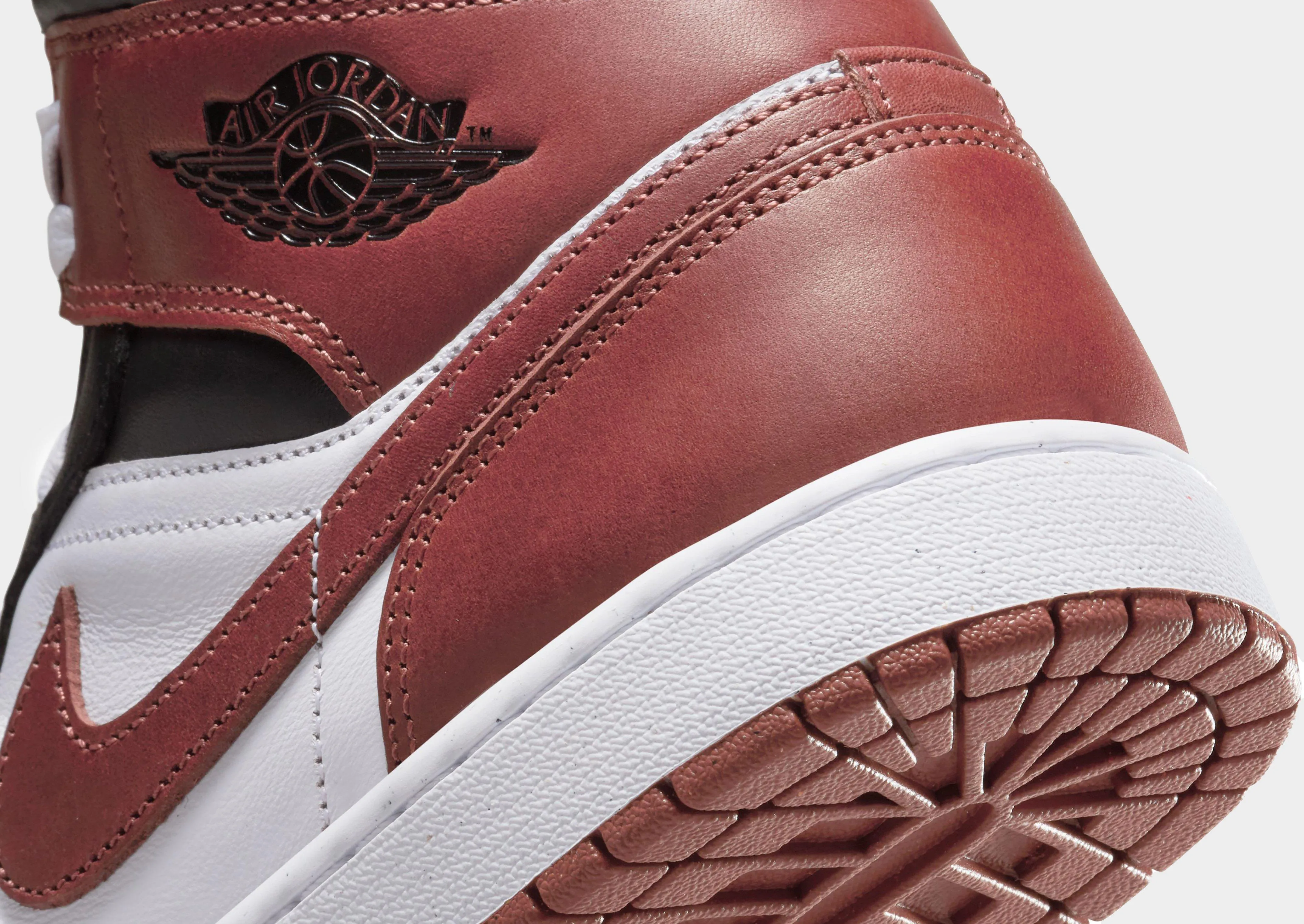 Air 1 Mid SE City Stroll