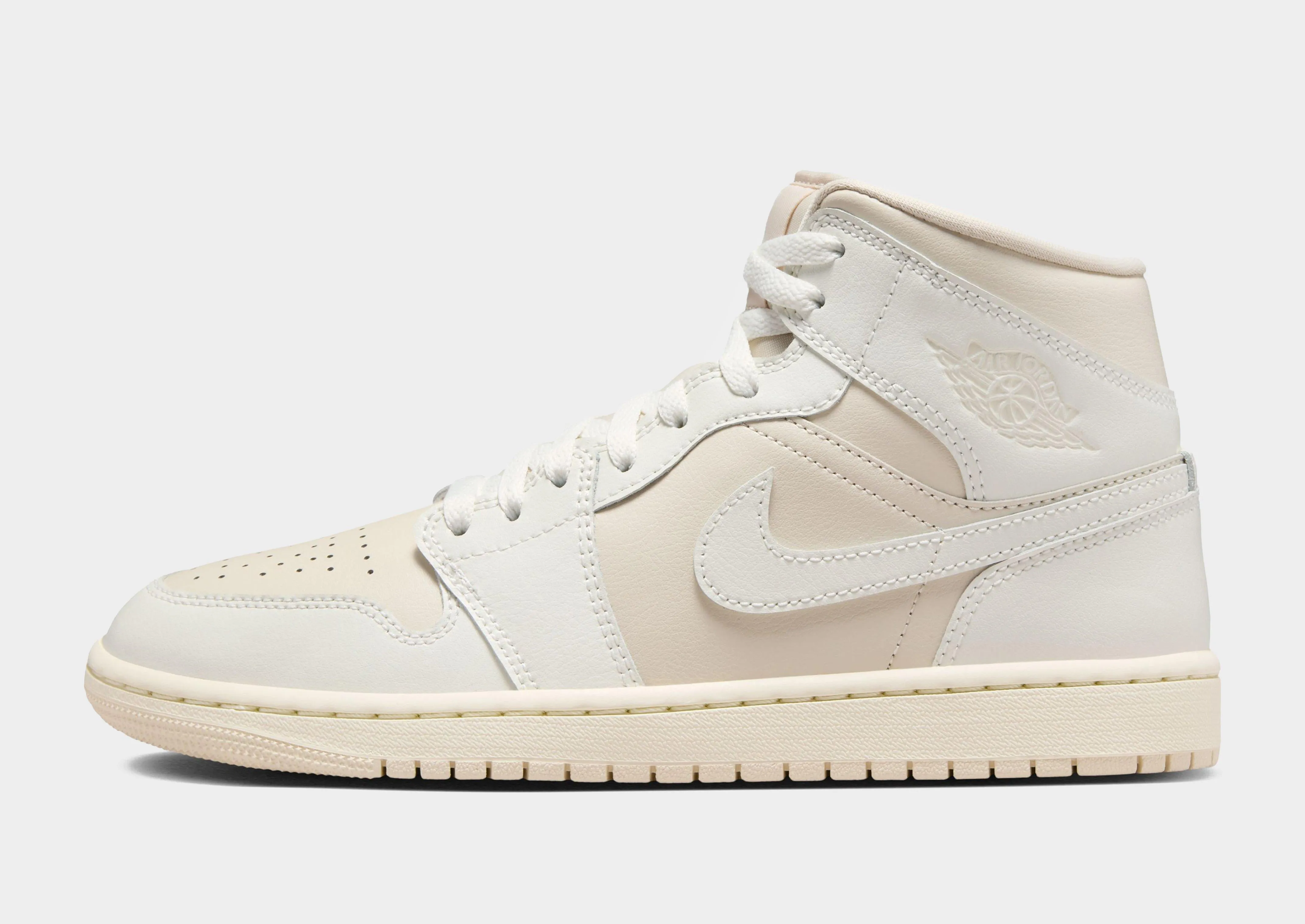 Air 1 Mid Women's Sturdy materials