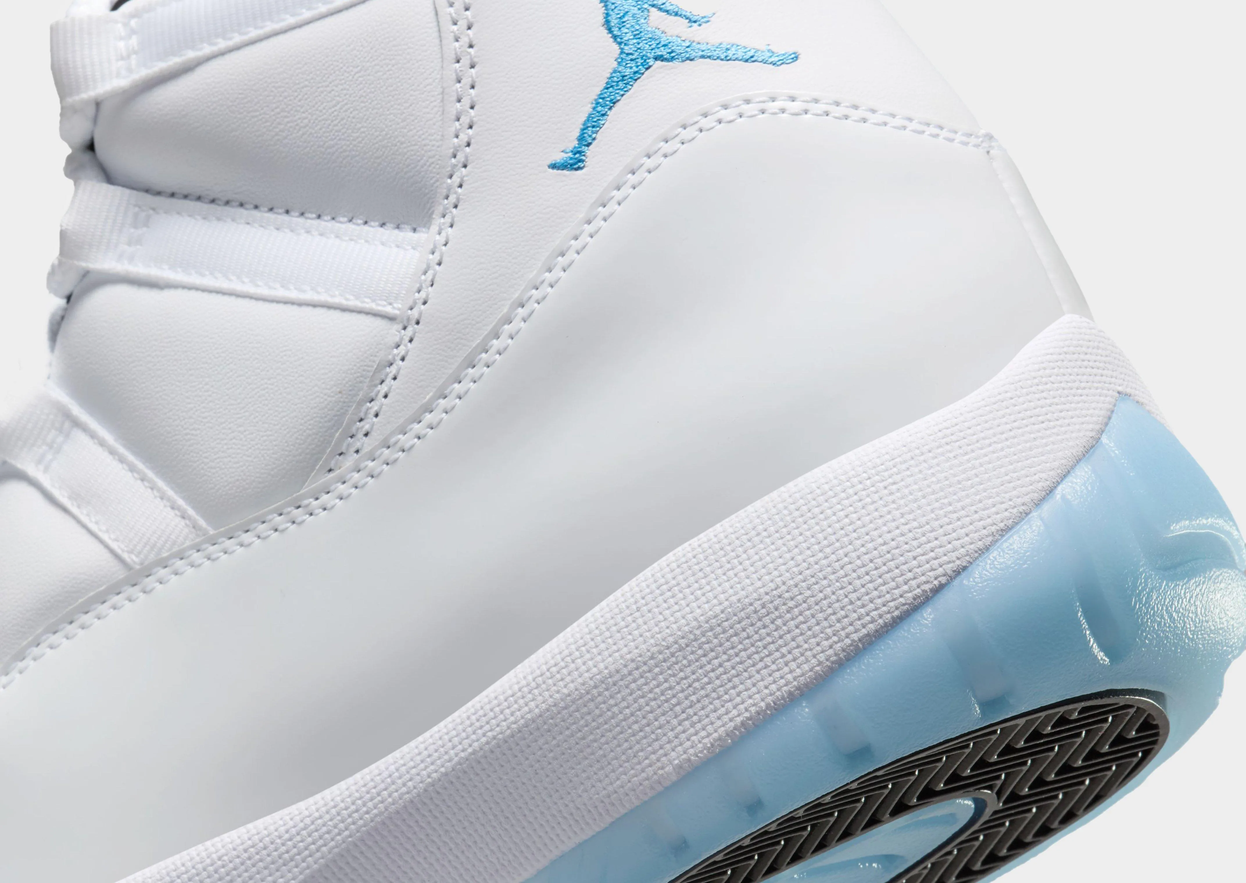 Stability Focus Cushioning Cloud Tech Air 11 Retro