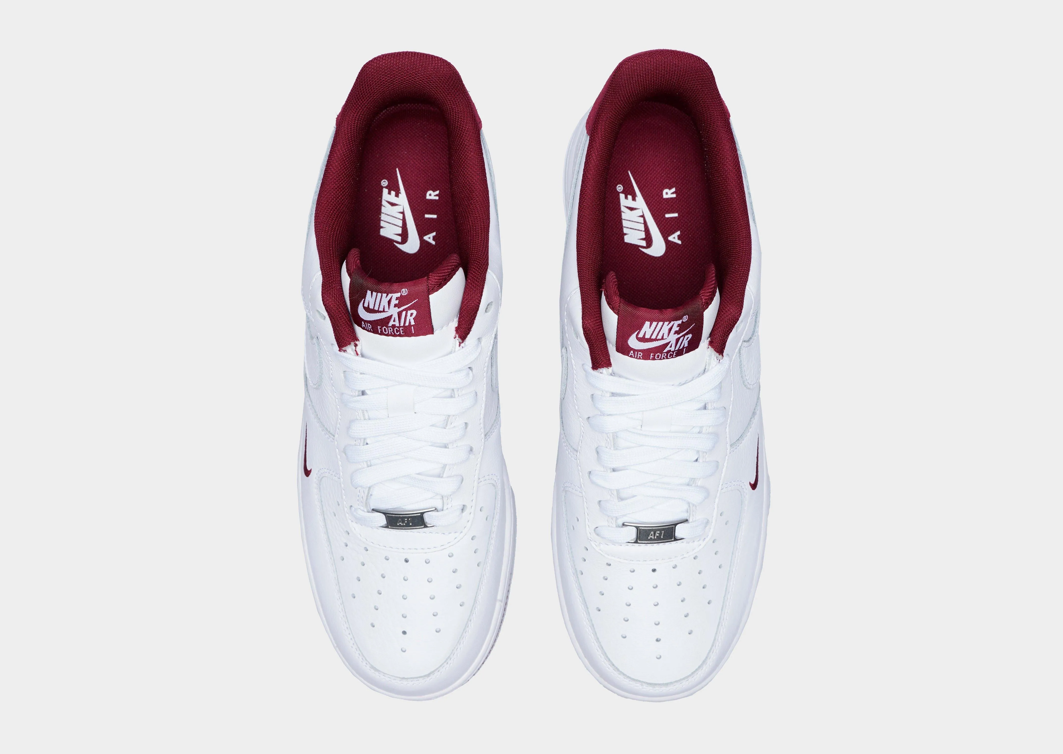 Fashion-forward style Workwear Look Air Force 1 '07 LV8