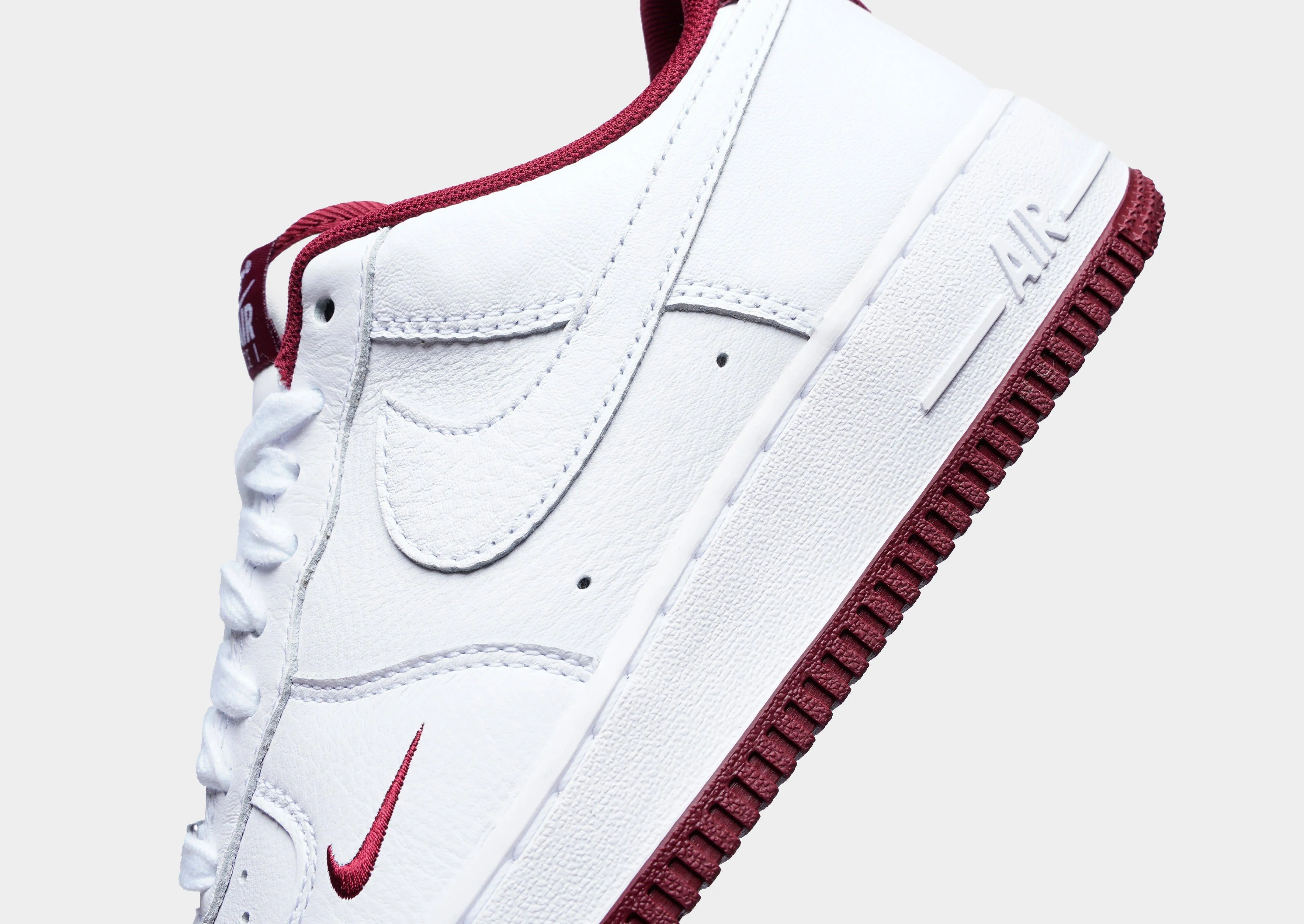 Air Force 1 '07 LV8 Fitness Edge Wear comfort