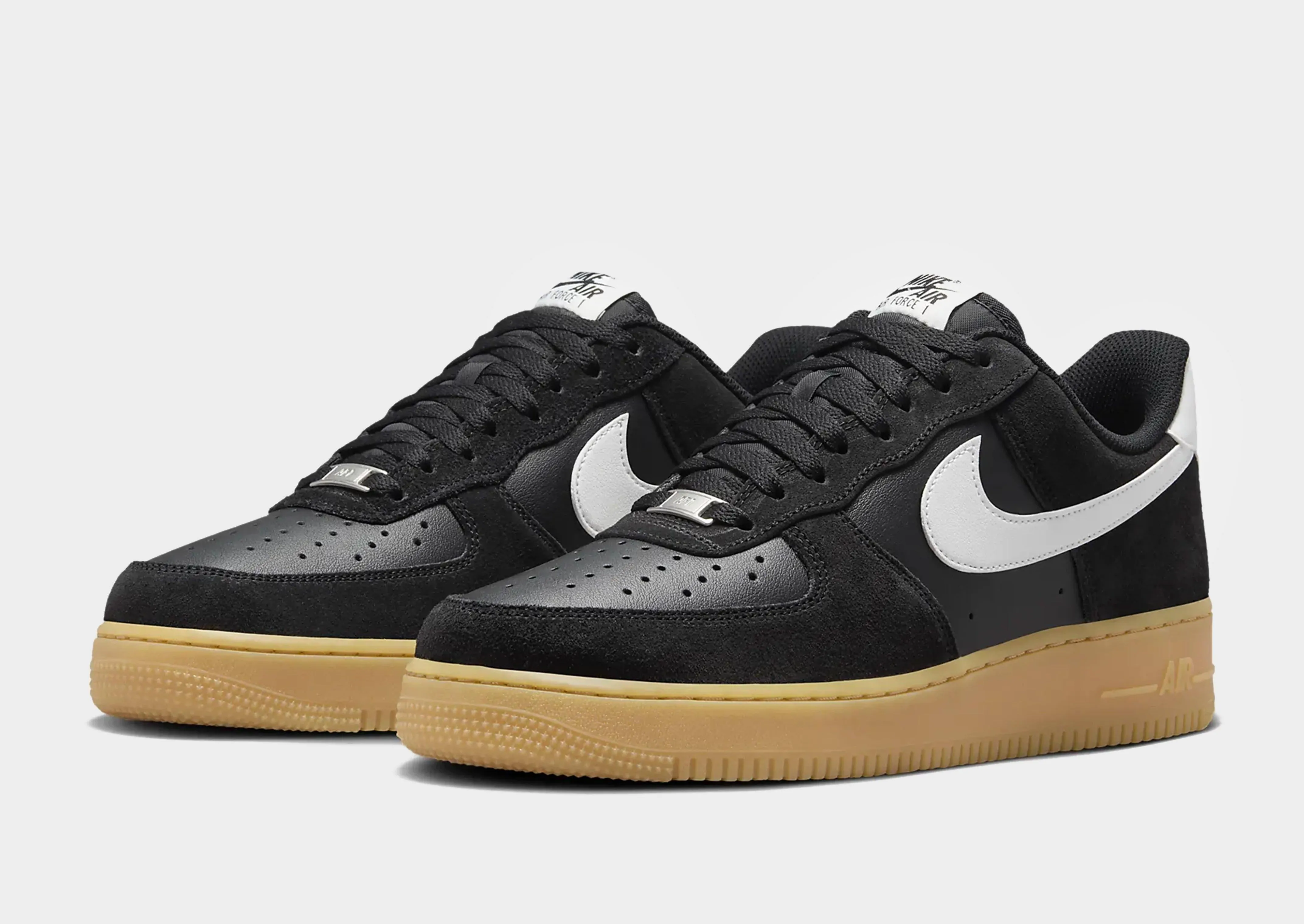 Air Force 1 '07 LV8 Snug fit