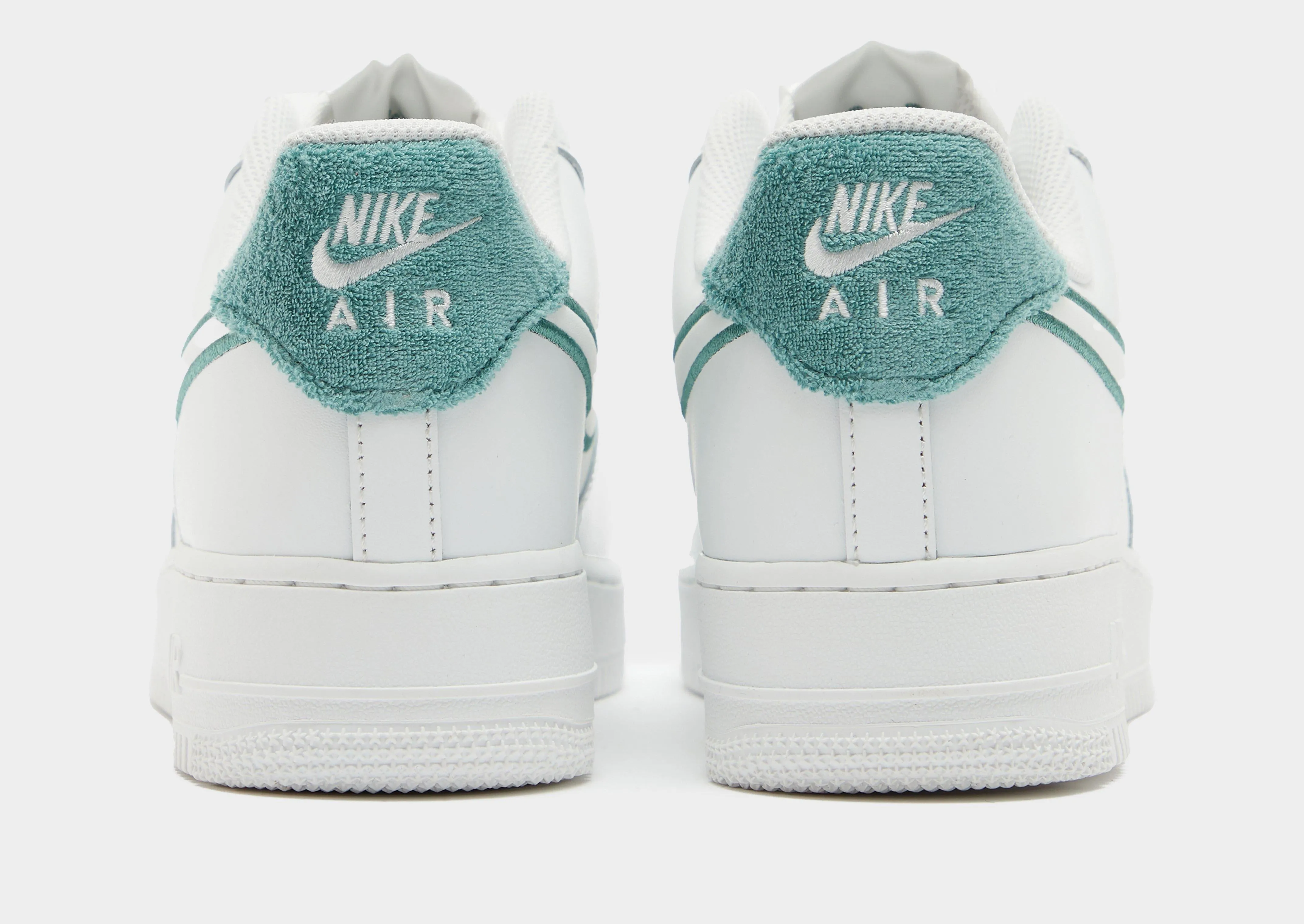 Air Force 1 '07 LV8 No Hassle Plant Based Materials