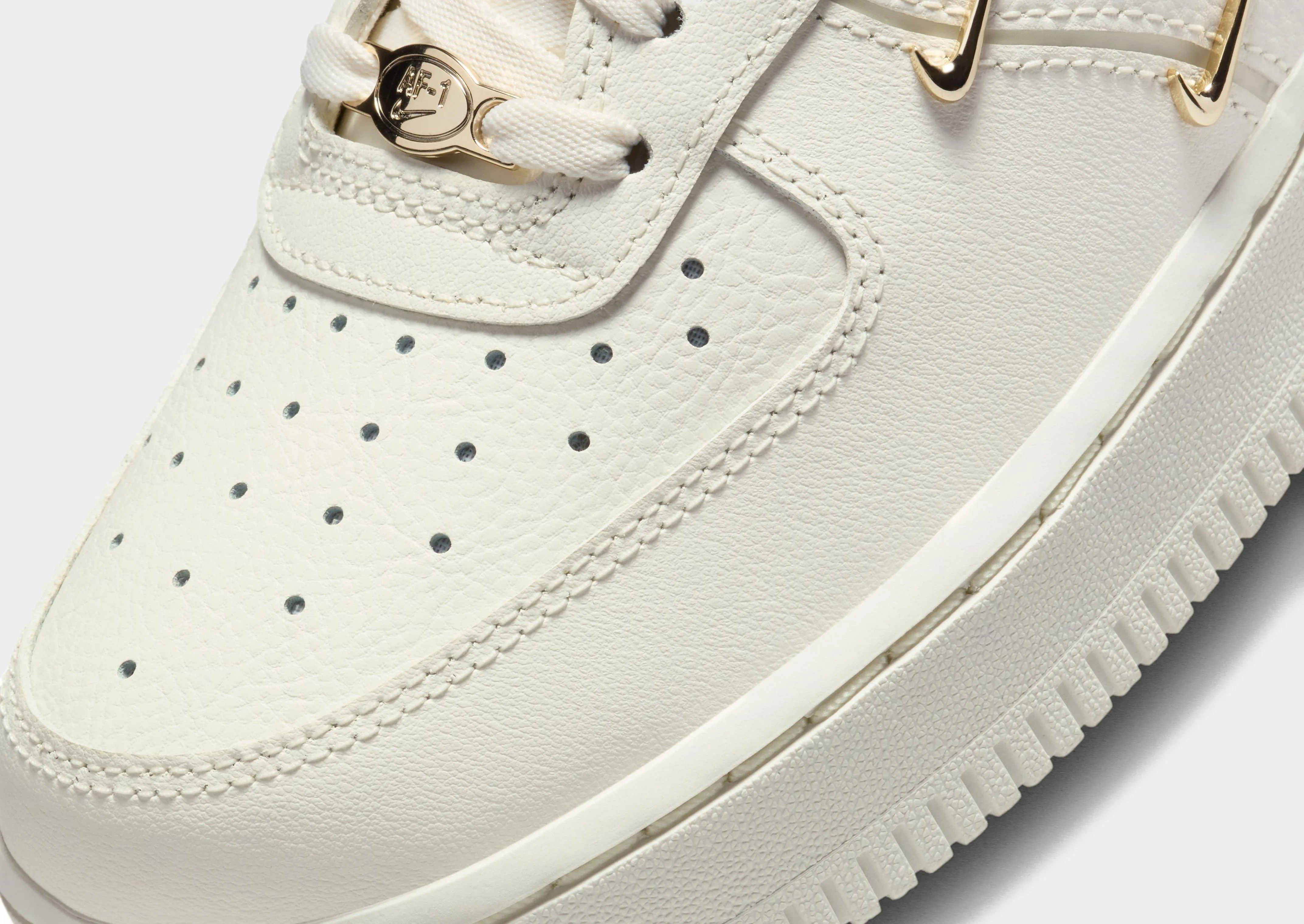 Fashion Ease Air Force 1 '07 LX Women's