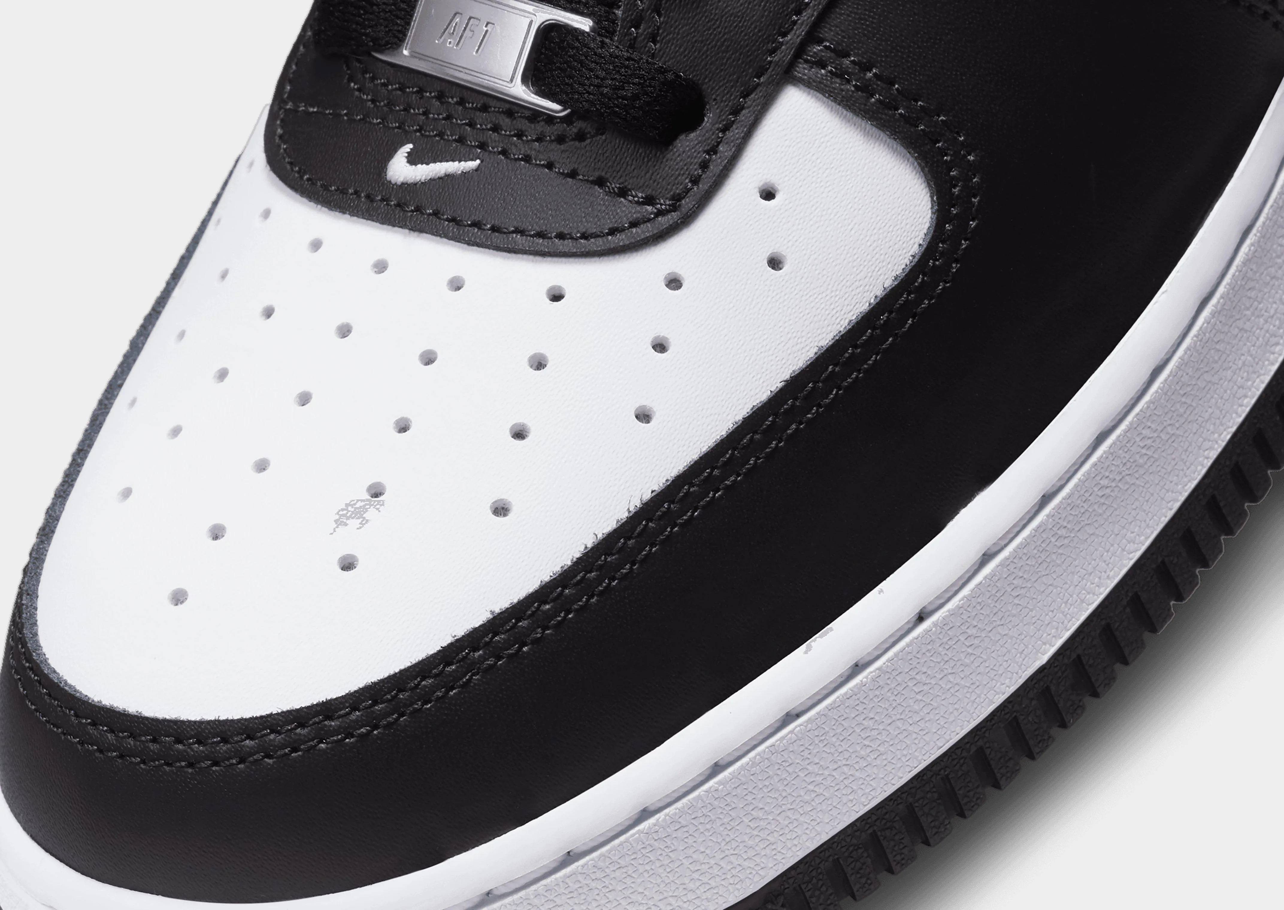 Air Force 1 '07 Professional Footwear Adaptive Technology