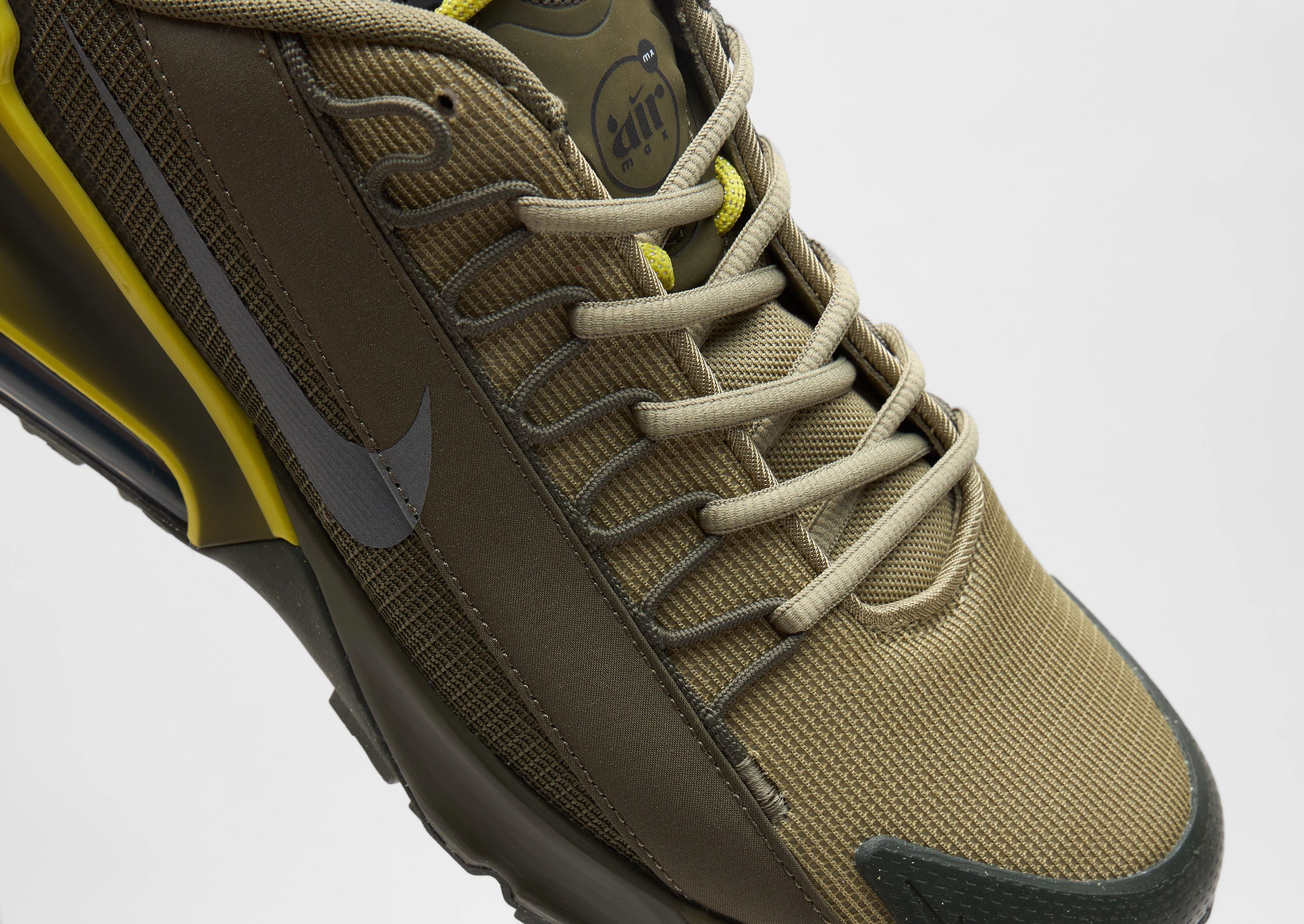 Stable Form Air Max Pulse Roam