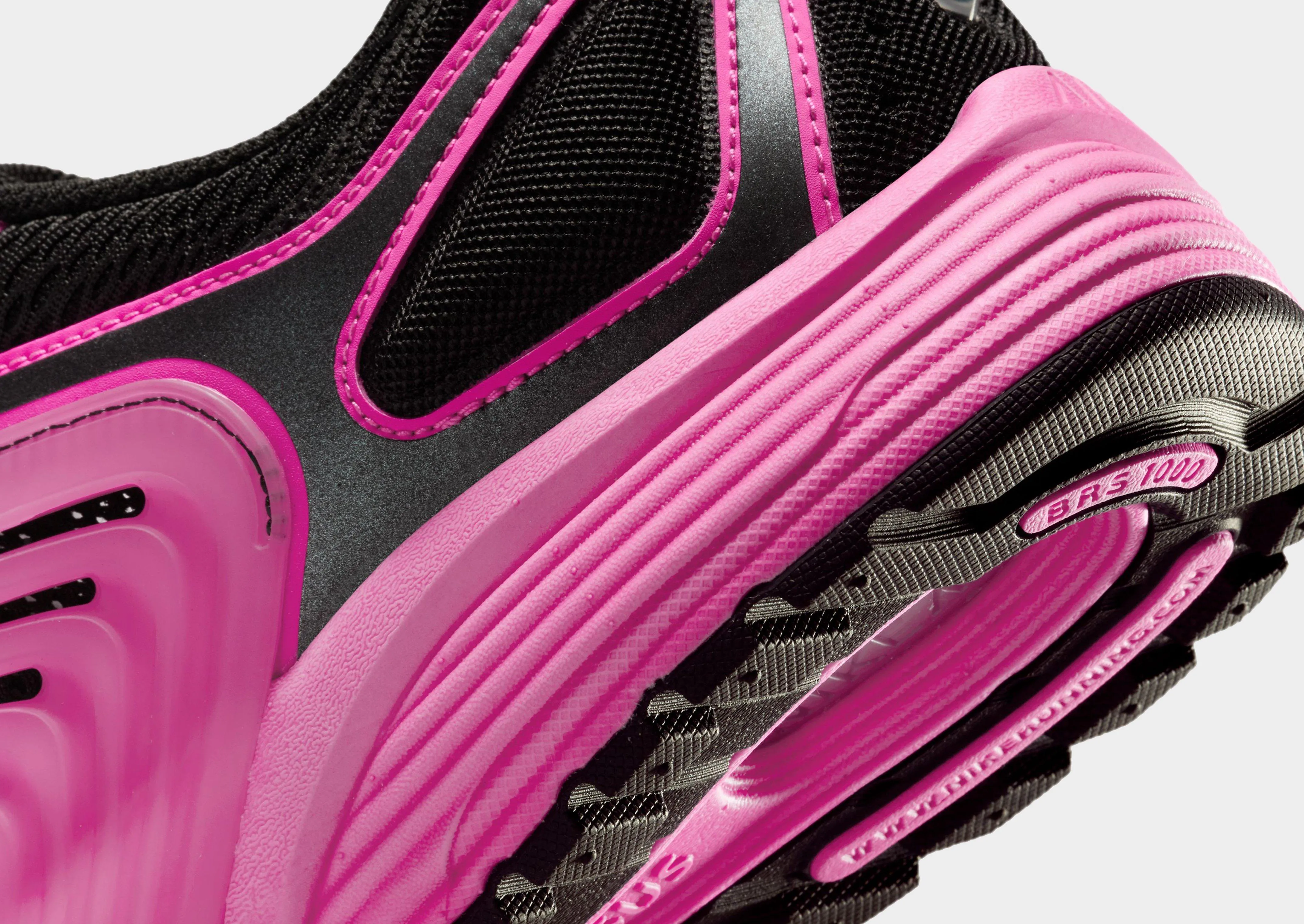 Air Pegasus Wave Aero Dynamic Silhouette