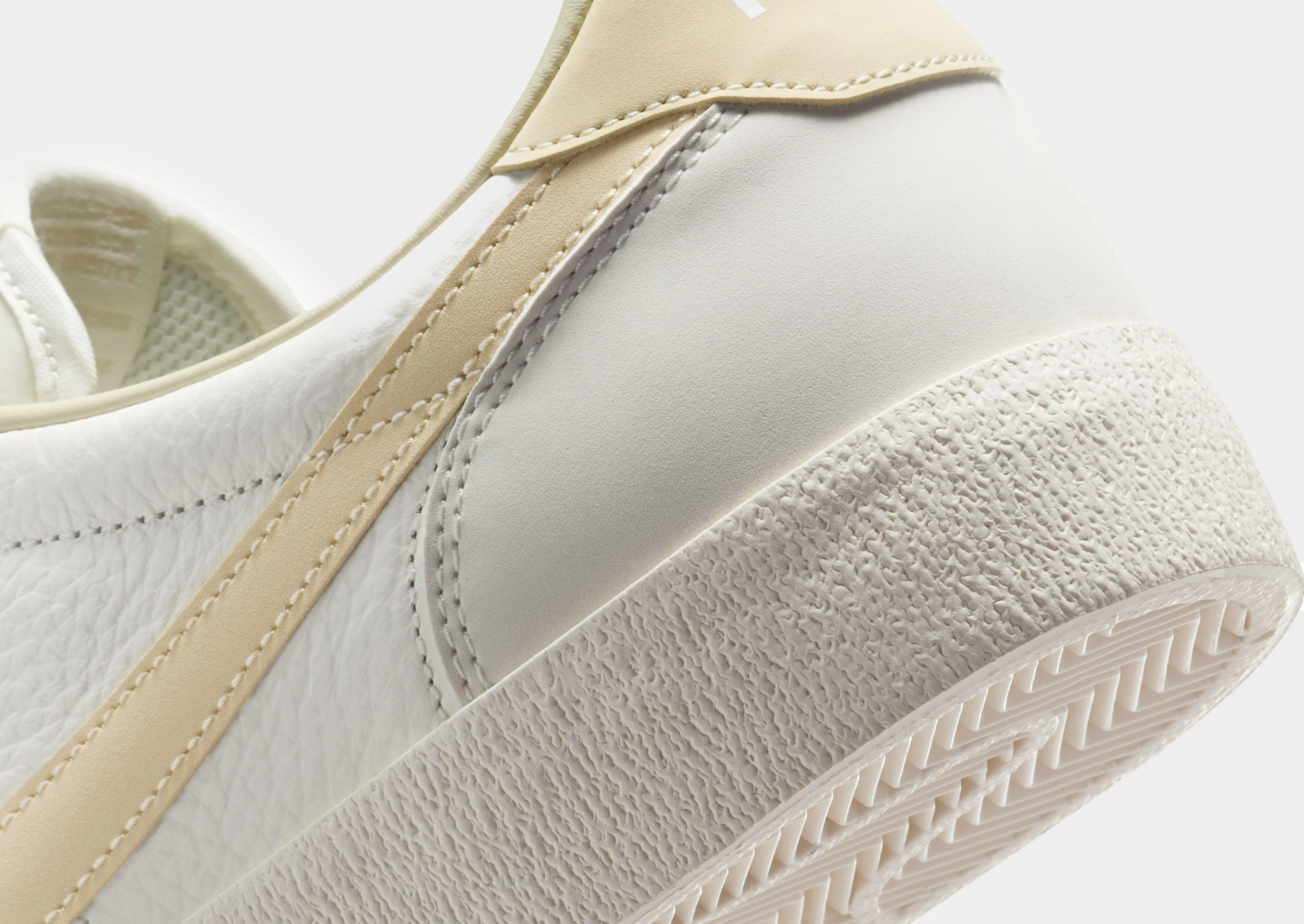 Energy Return EVA Foam Multi Density Cushioning Killshot 2