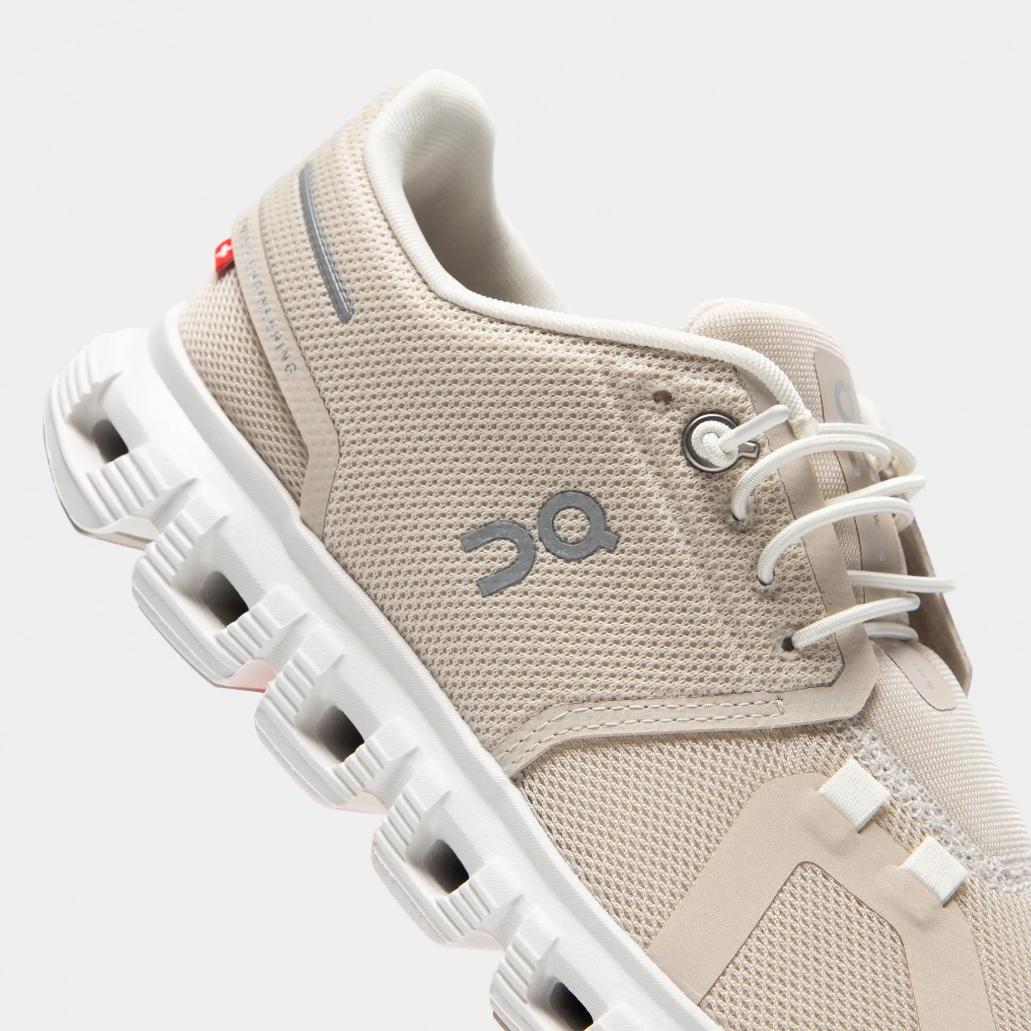 On Women's Cloud 6 Pearl / White Technical - fabric