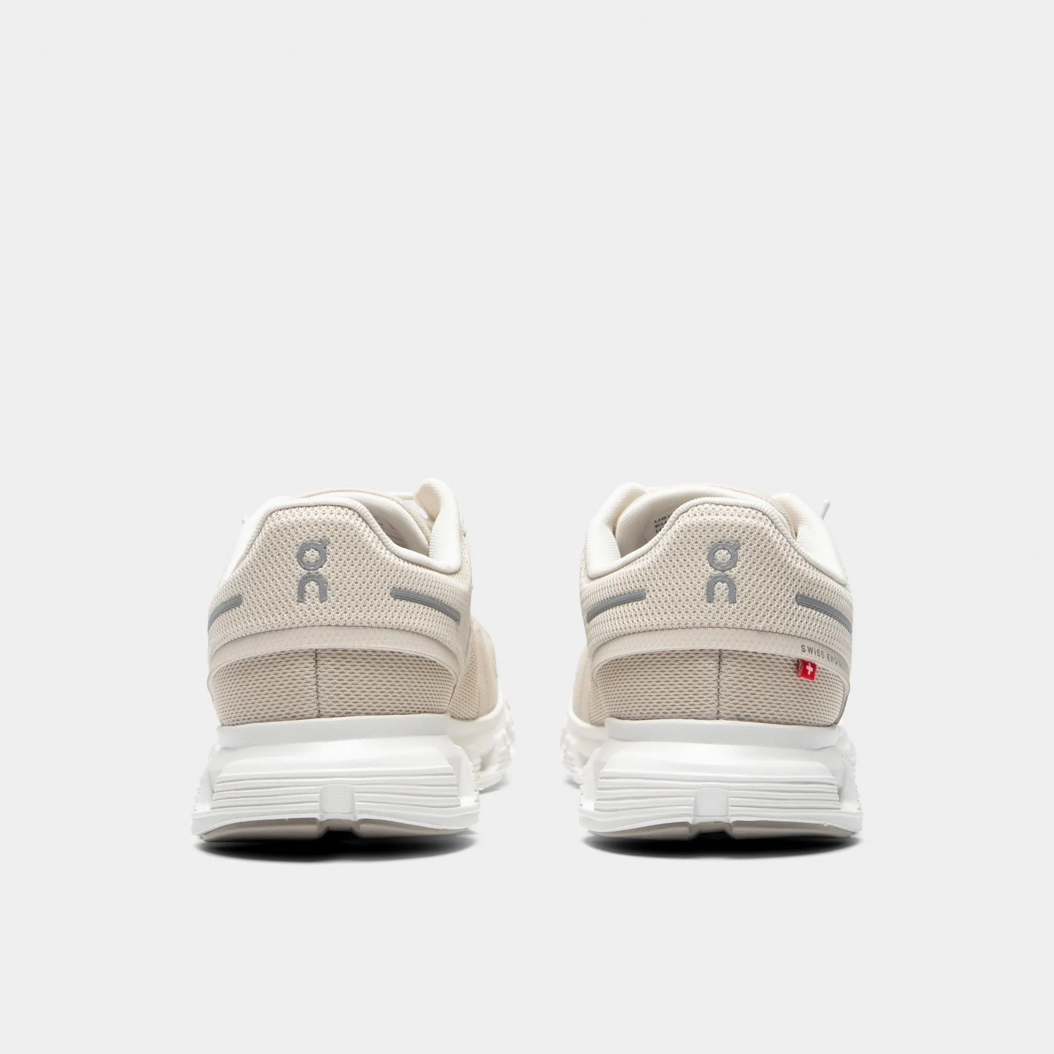 On Women's Cloud 6 Pearl / White outstanding - running Rest