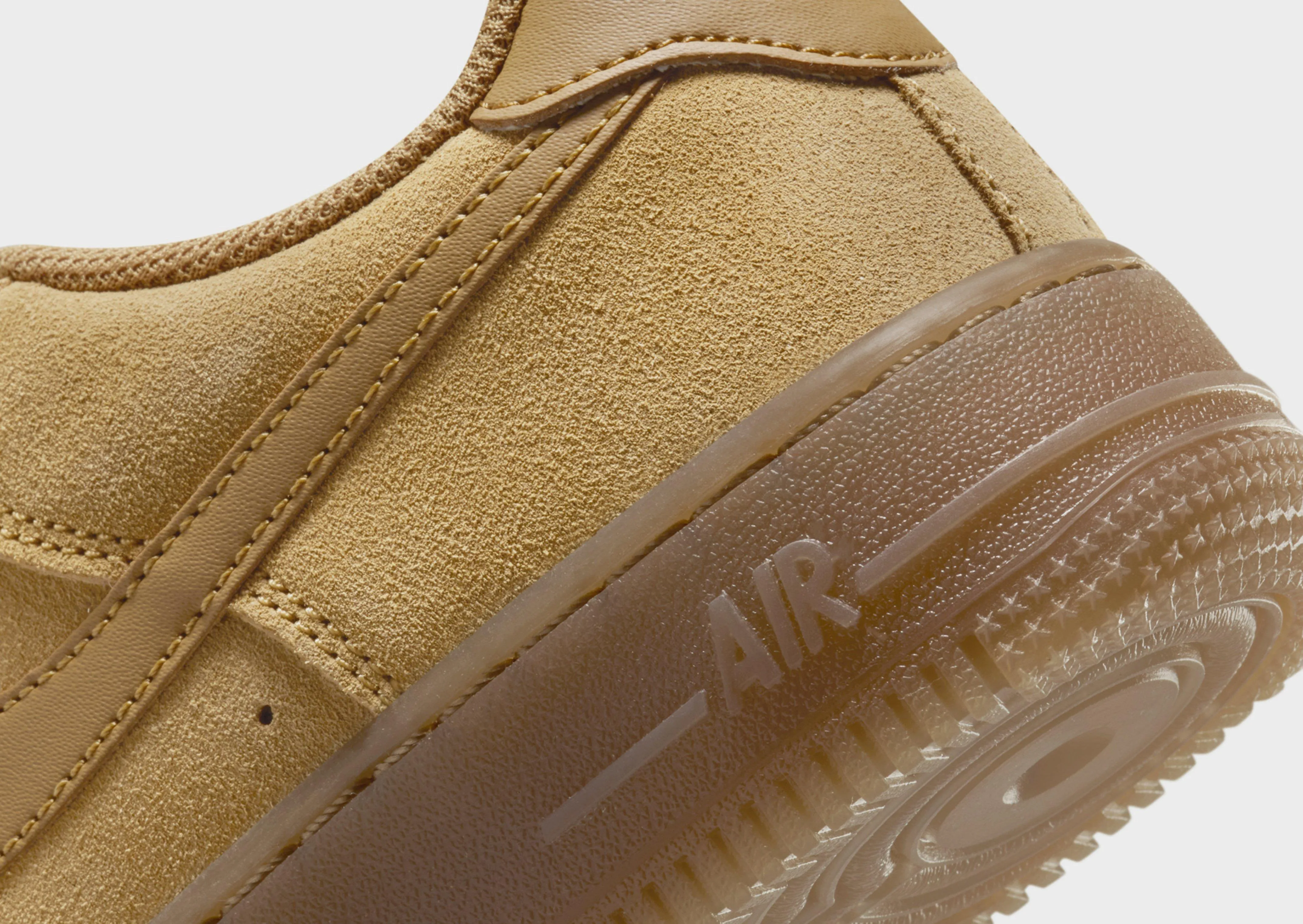 Air Force 1 LV8 Junior's Go Anywhere Stable Activity