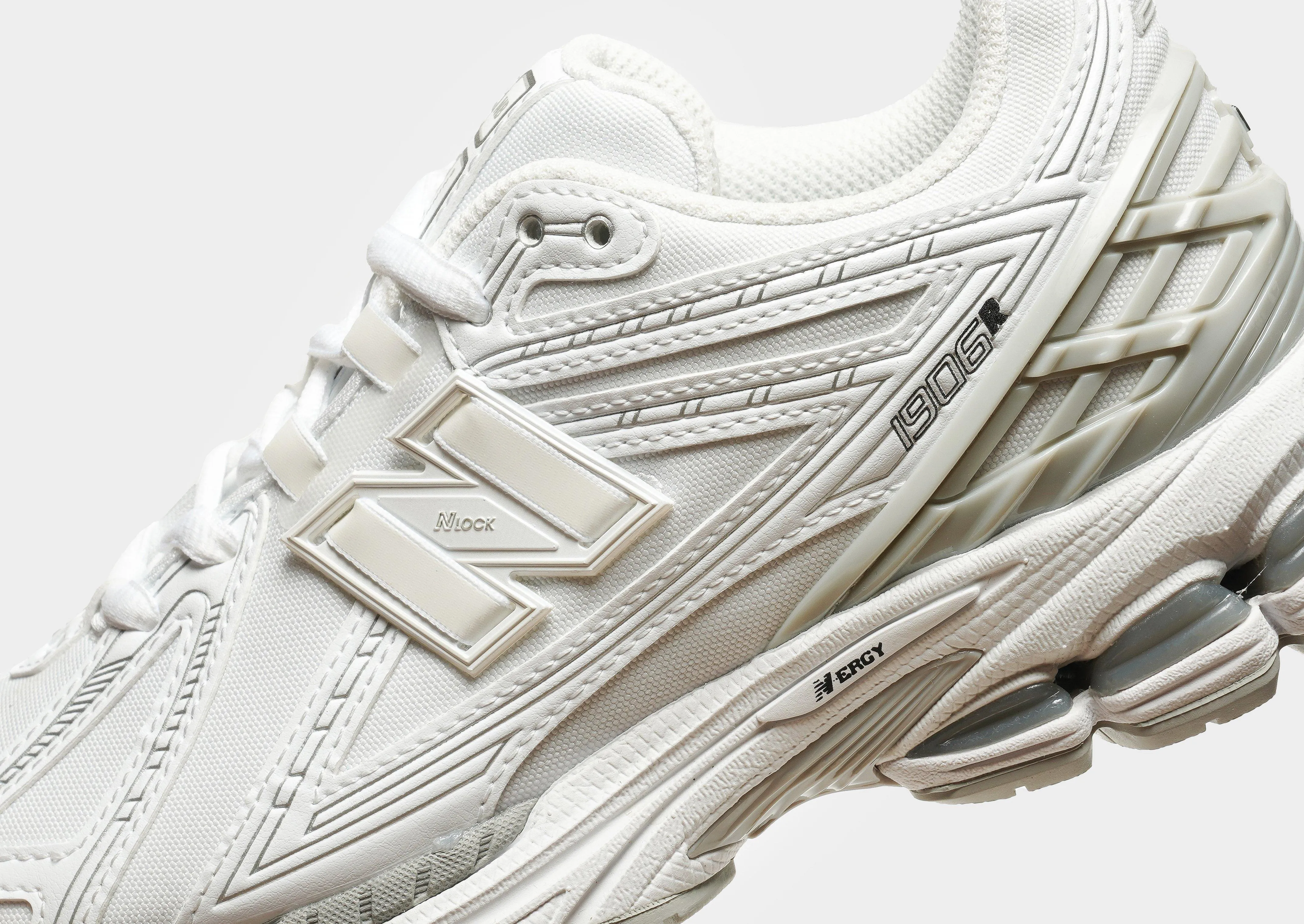 1906 Women's lace - up running option Budget - friendly