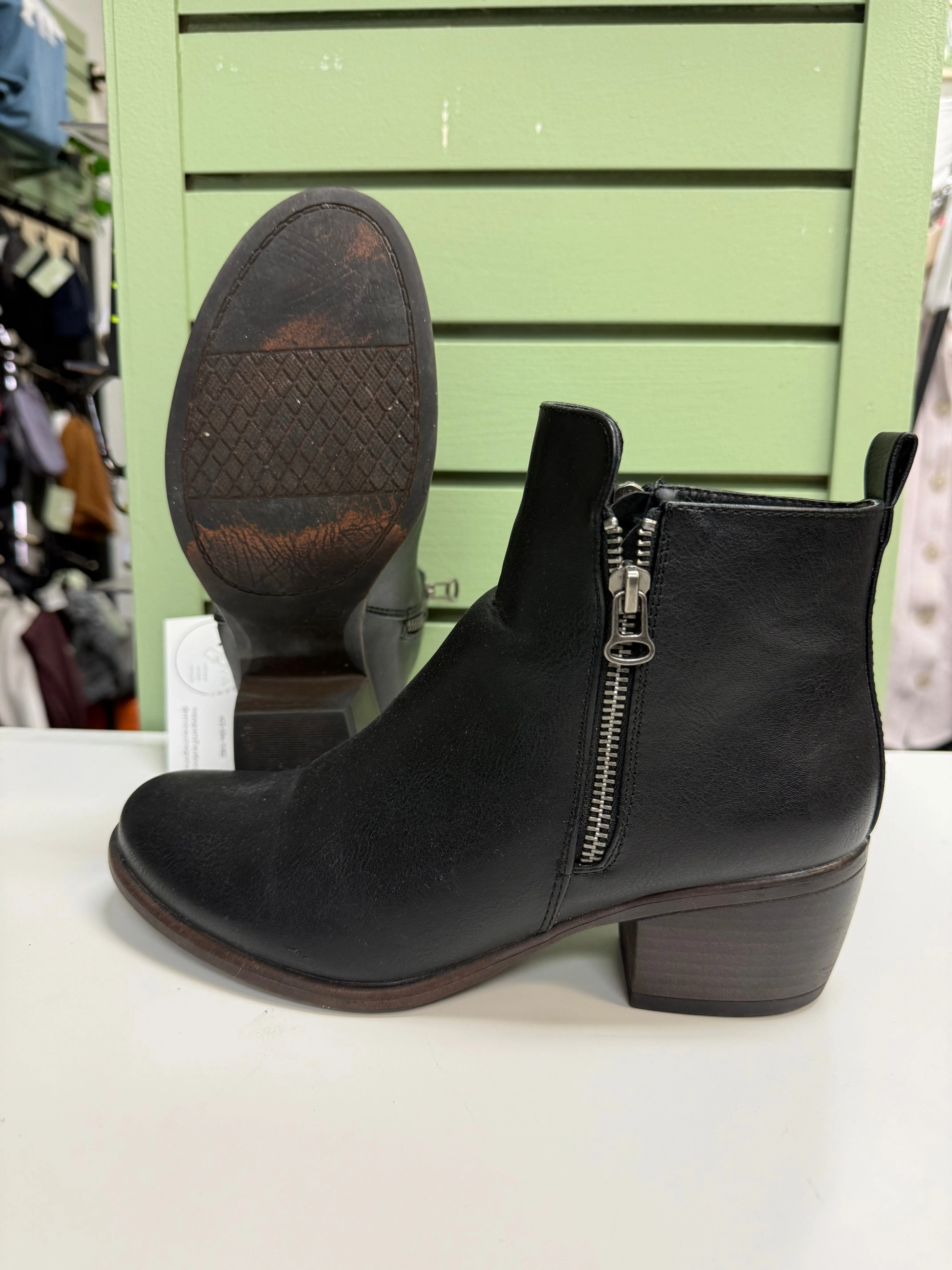 Taxi Heeled Booties (Womens 8/39) Grippy Outsole Adventure Seeker Mud Resistant Urban Commute
