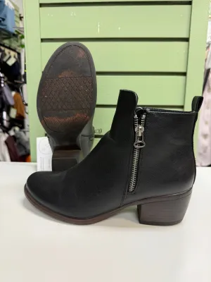Taxi Heeled Booties (Womens 8/39) Grippy Outsole Adventure Seeker Mud Resistant Urban Commute