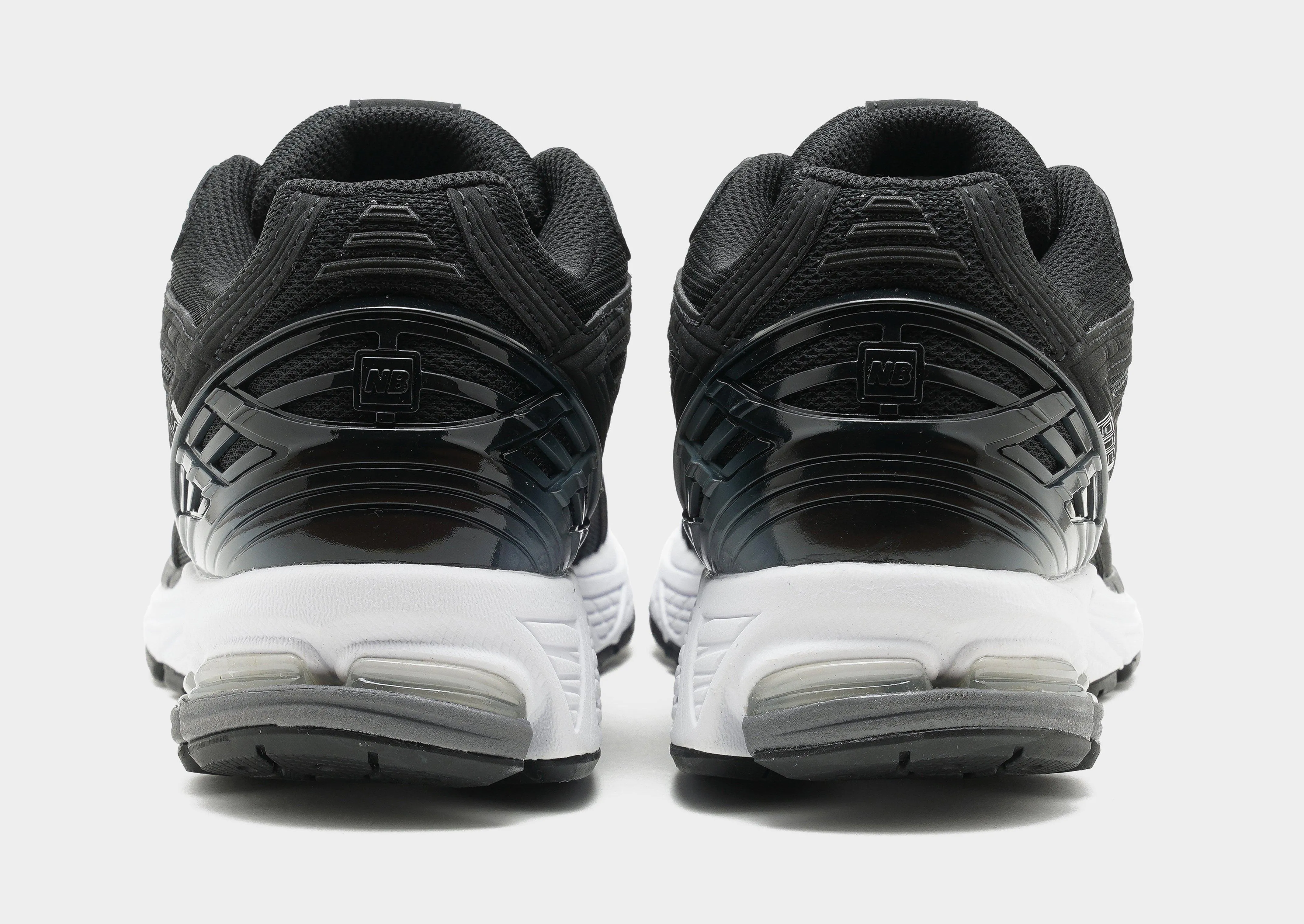 1906R Midfoot Stability MDOutsole