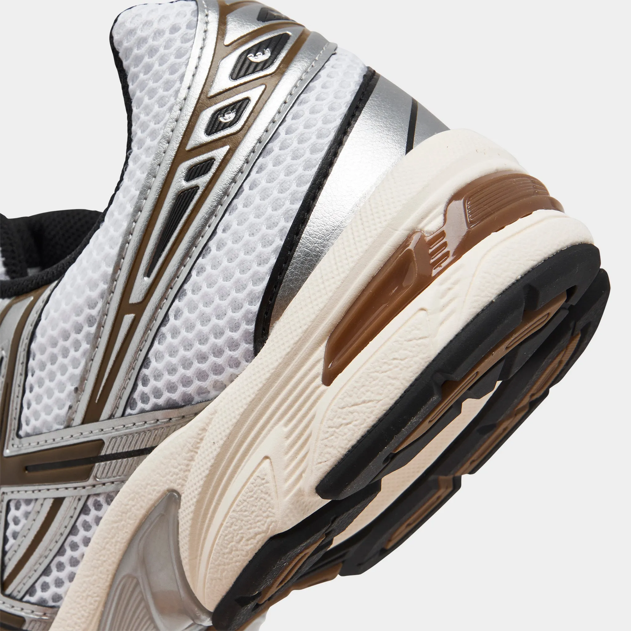 slow - paced shoes ASICS GEL-1130 White / Clay Canyon