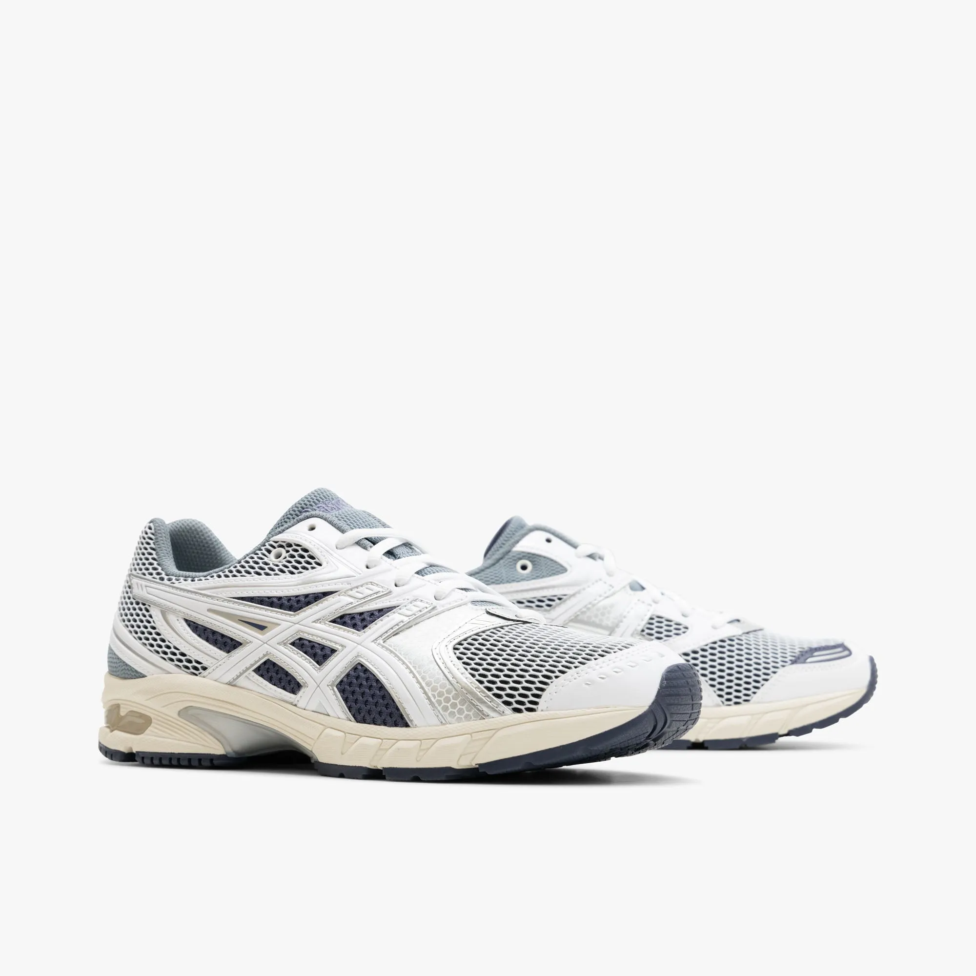 running in a culvert area shoes ASICS Gel-DS Trainer 14 White / Pure Silver