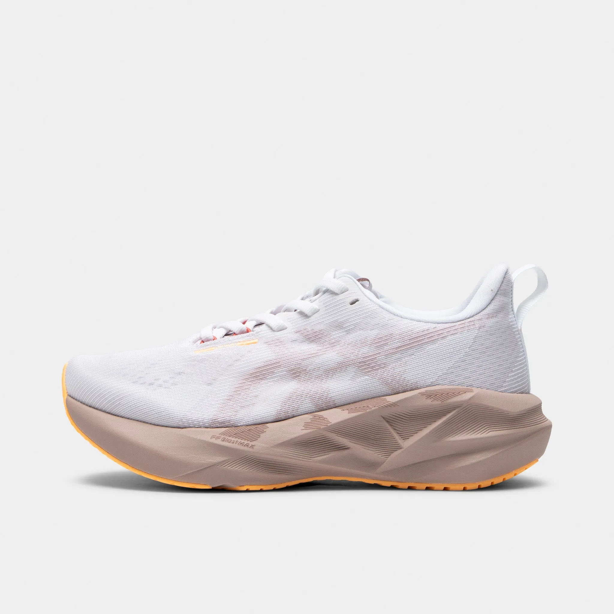 casual runner shoes running on beach shoes ASICS Women's Novablast 5 White / Fawn