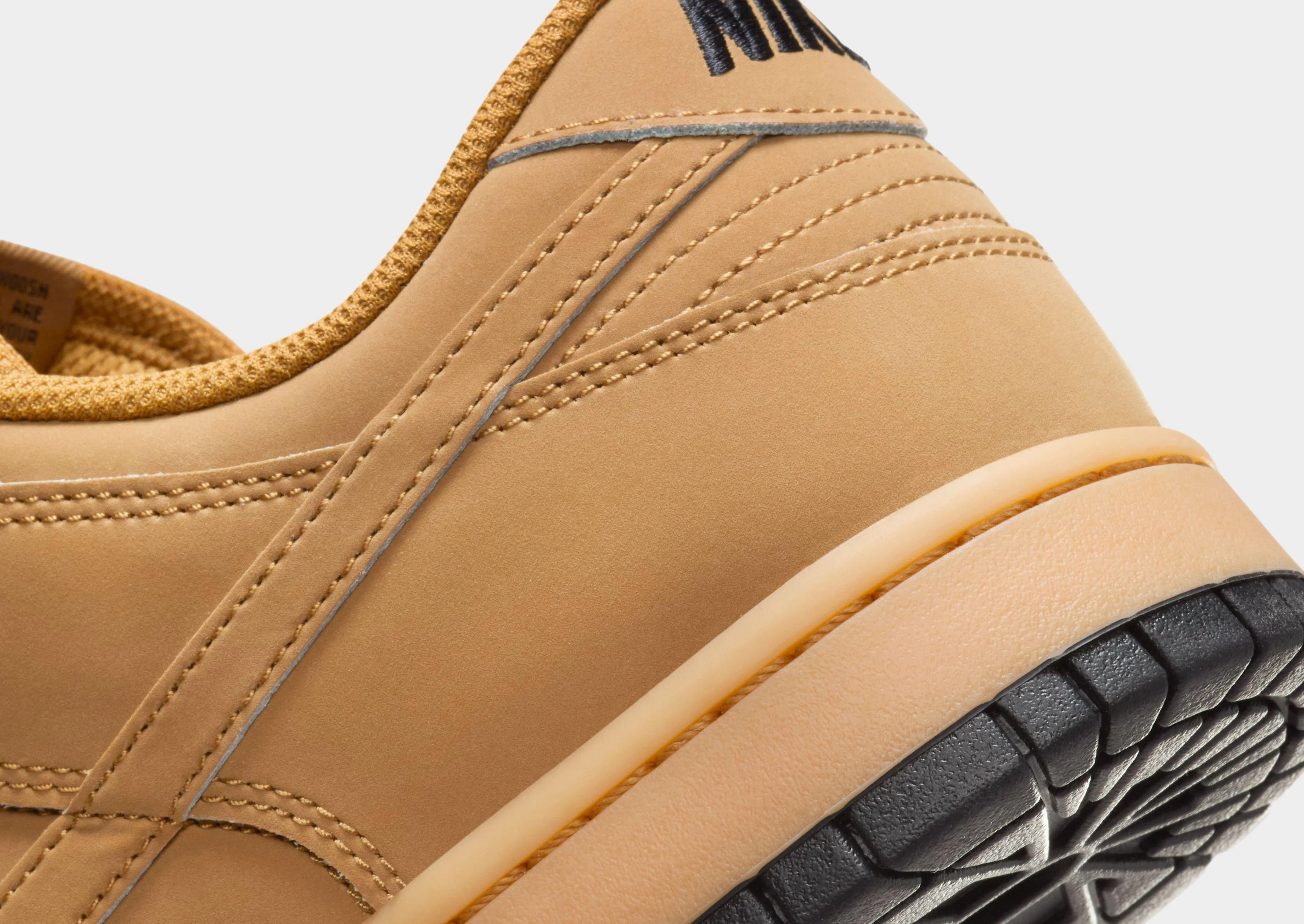 Dunk Low Retro SE waterproof membrane