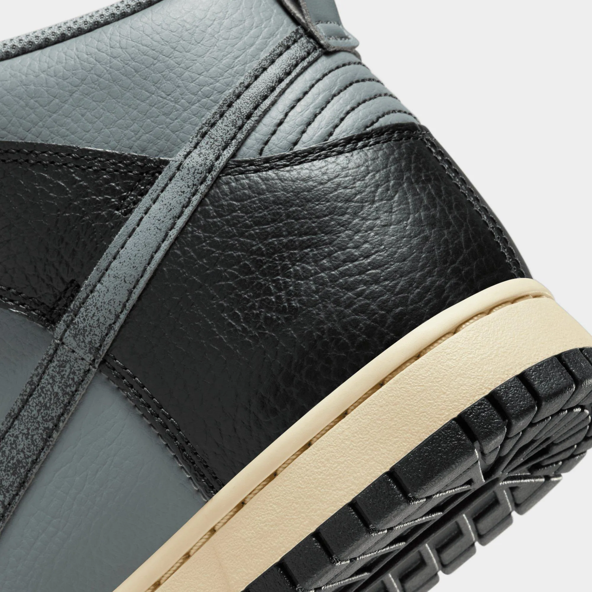 Outdoor Leisure Dunk High Retro Premium