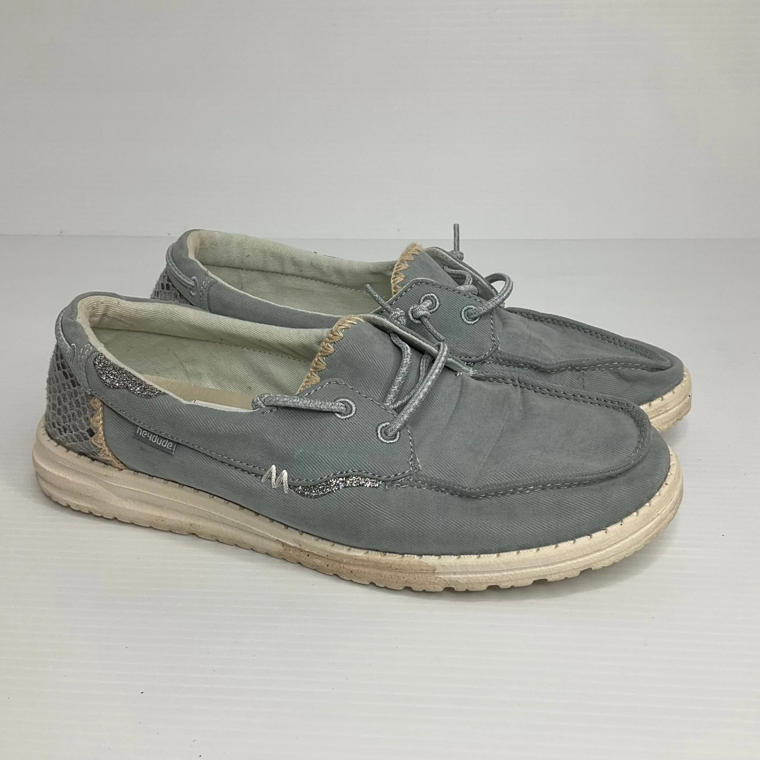 summer - style least walking Blue Shoes Flats Hey Dude, Size 9