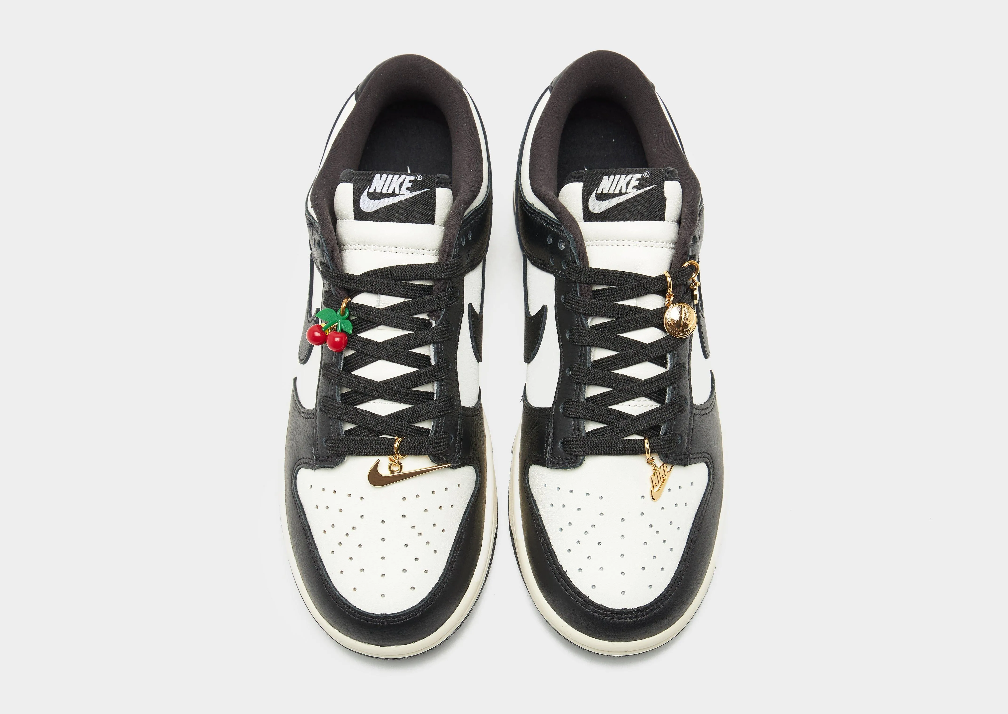 Dunk Low SE Women's Durable Stitching
