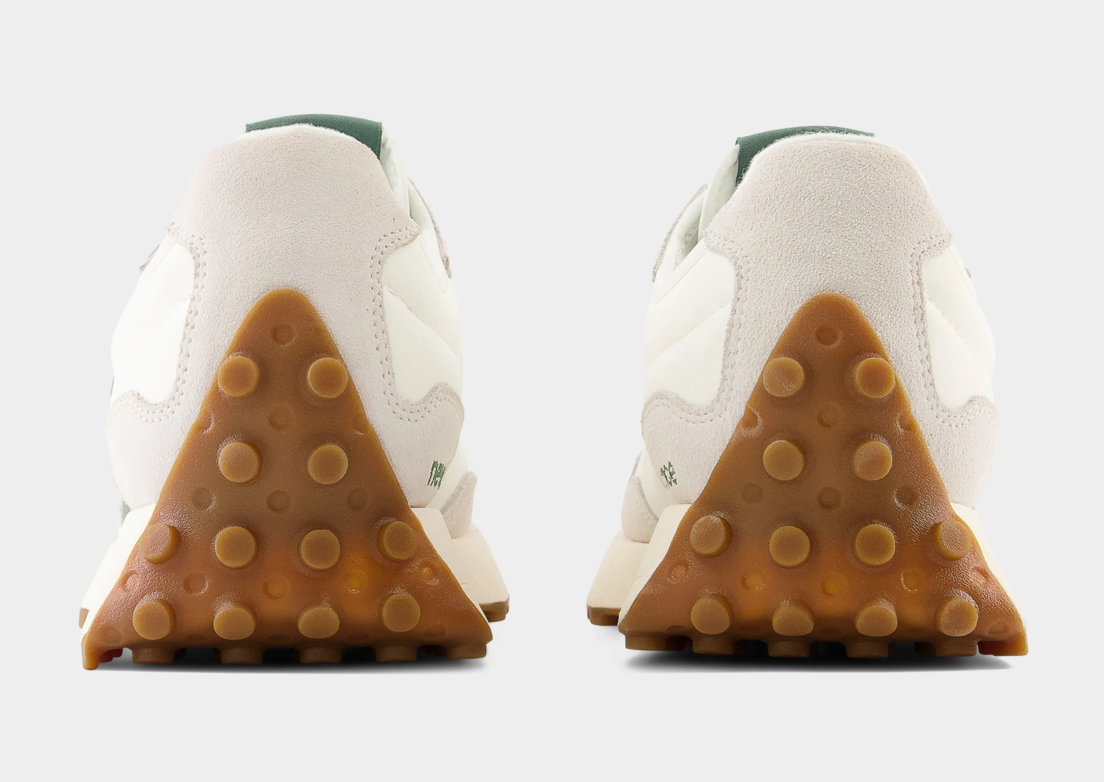 327 Women's running posture treadmill runner