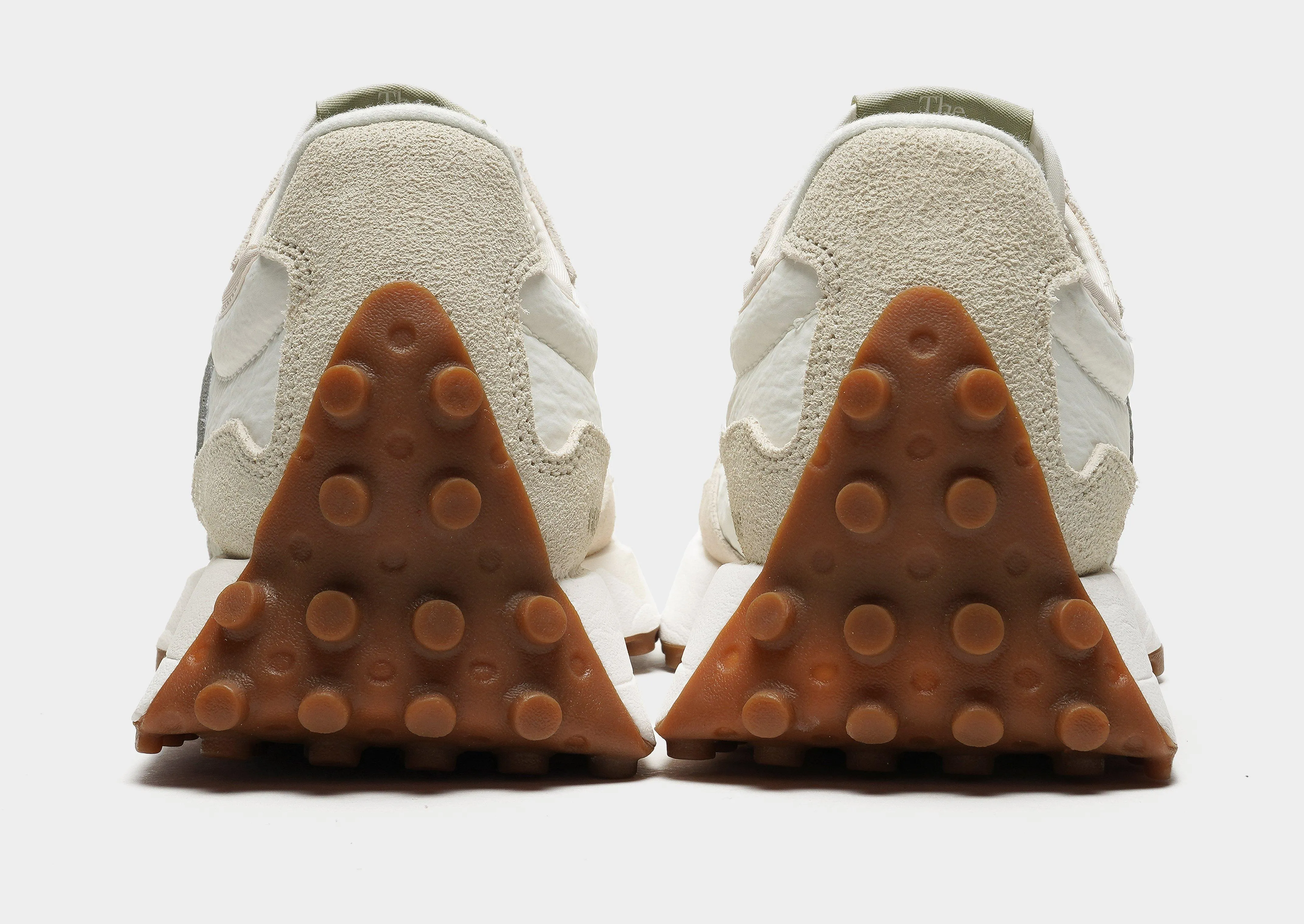 327 Women's rubber commemorative running option