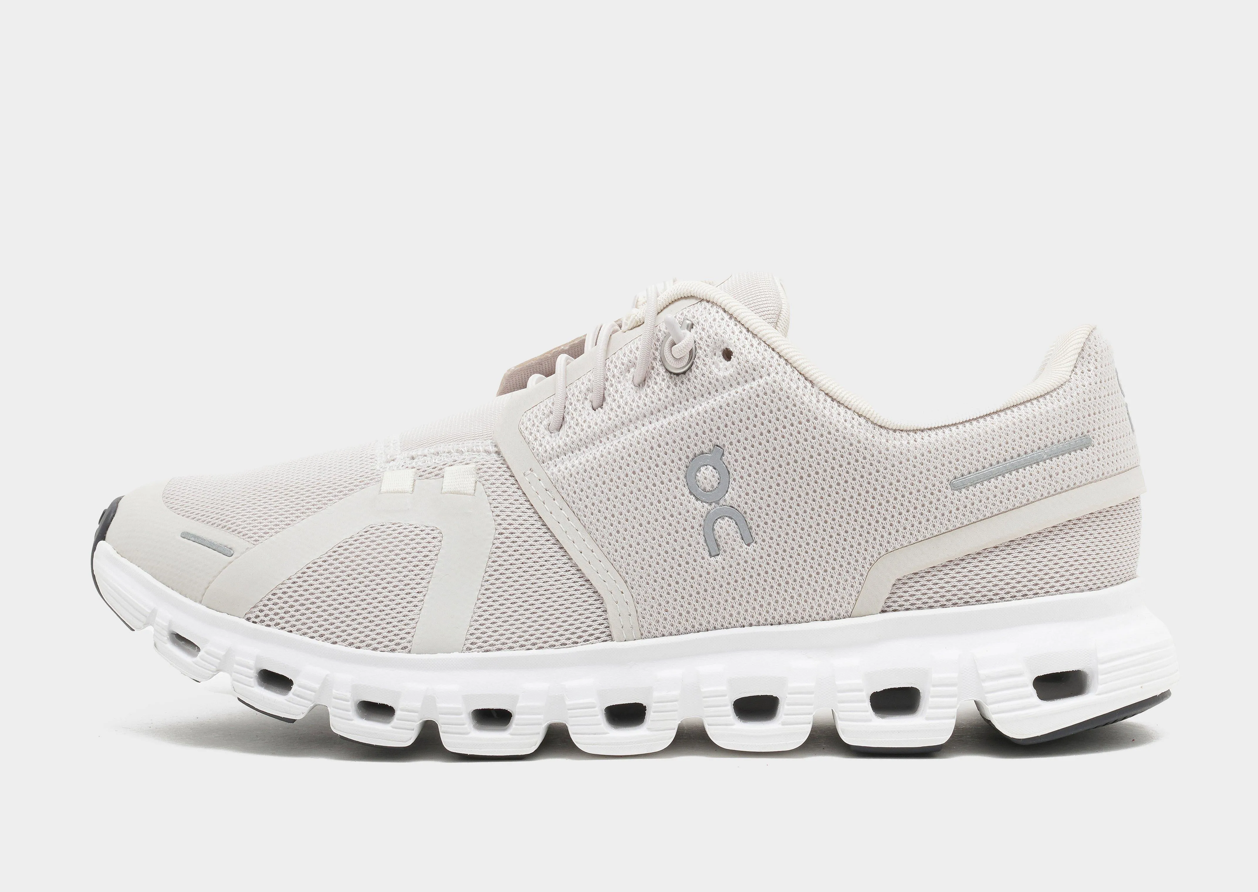 Cloud 6 Park Run running in a boardwalk area shoes