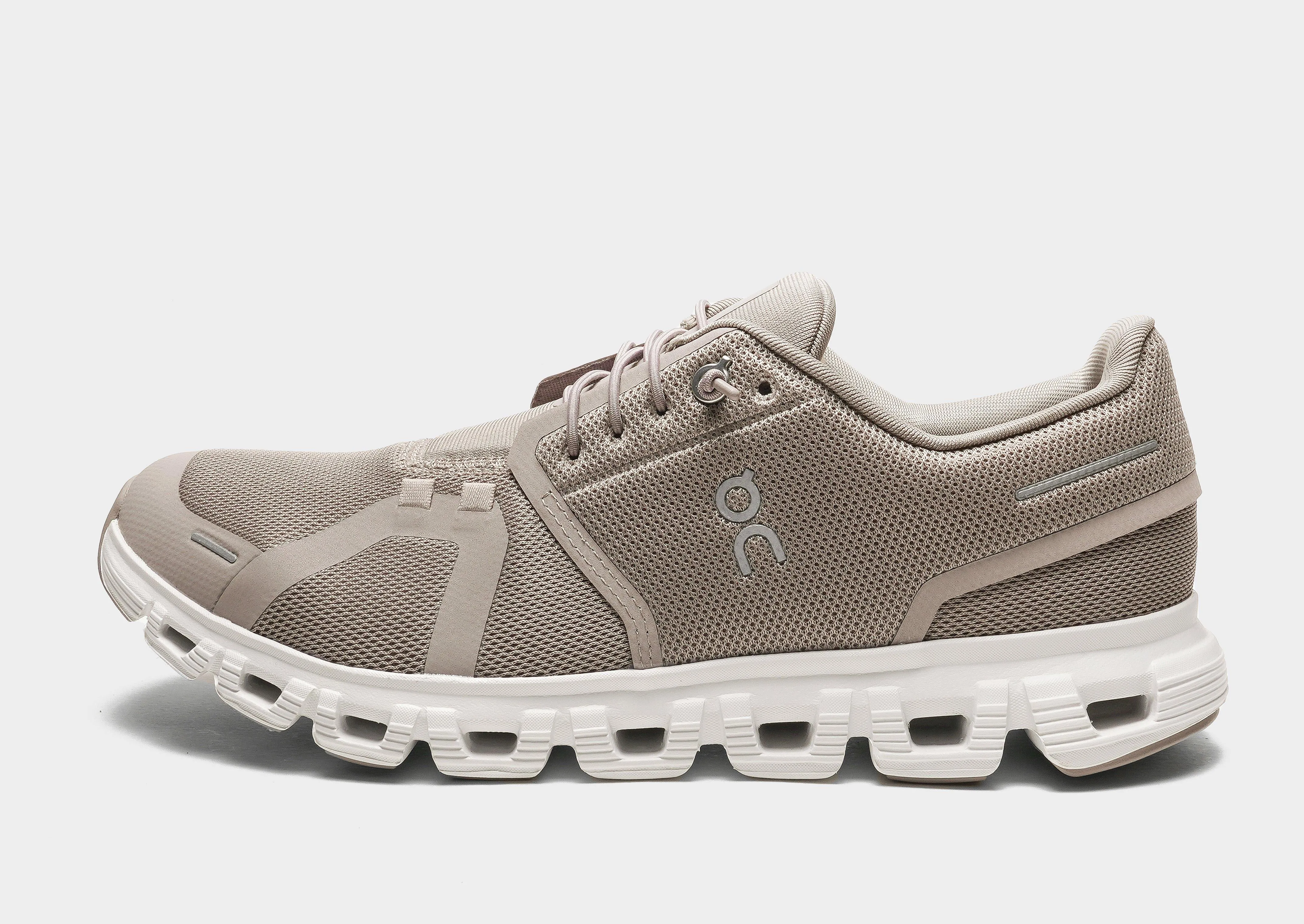 running with a heart rate monitor running in banked tracks shoes Cloud 6