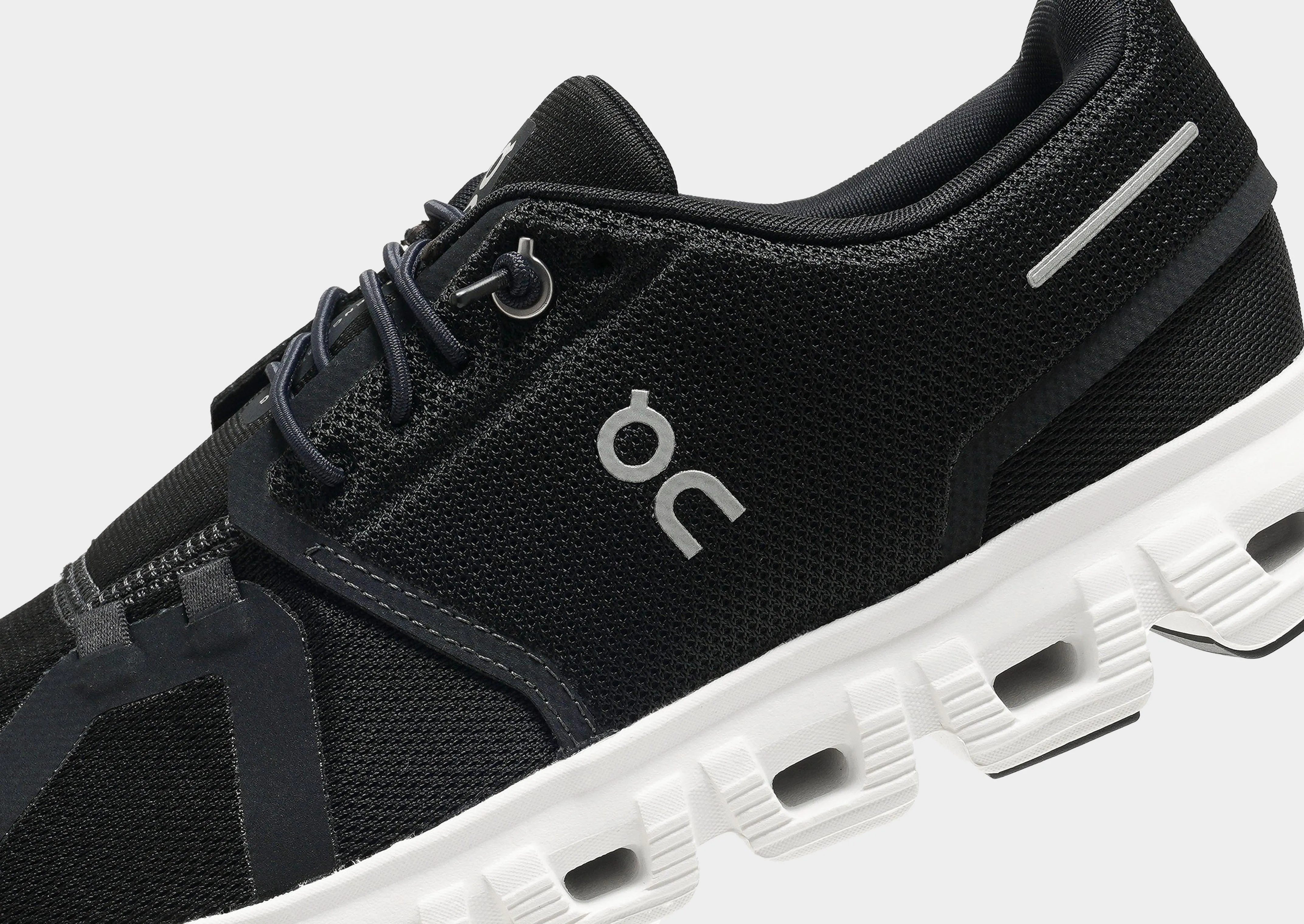 running shoes for long - distance runners Cloud 6