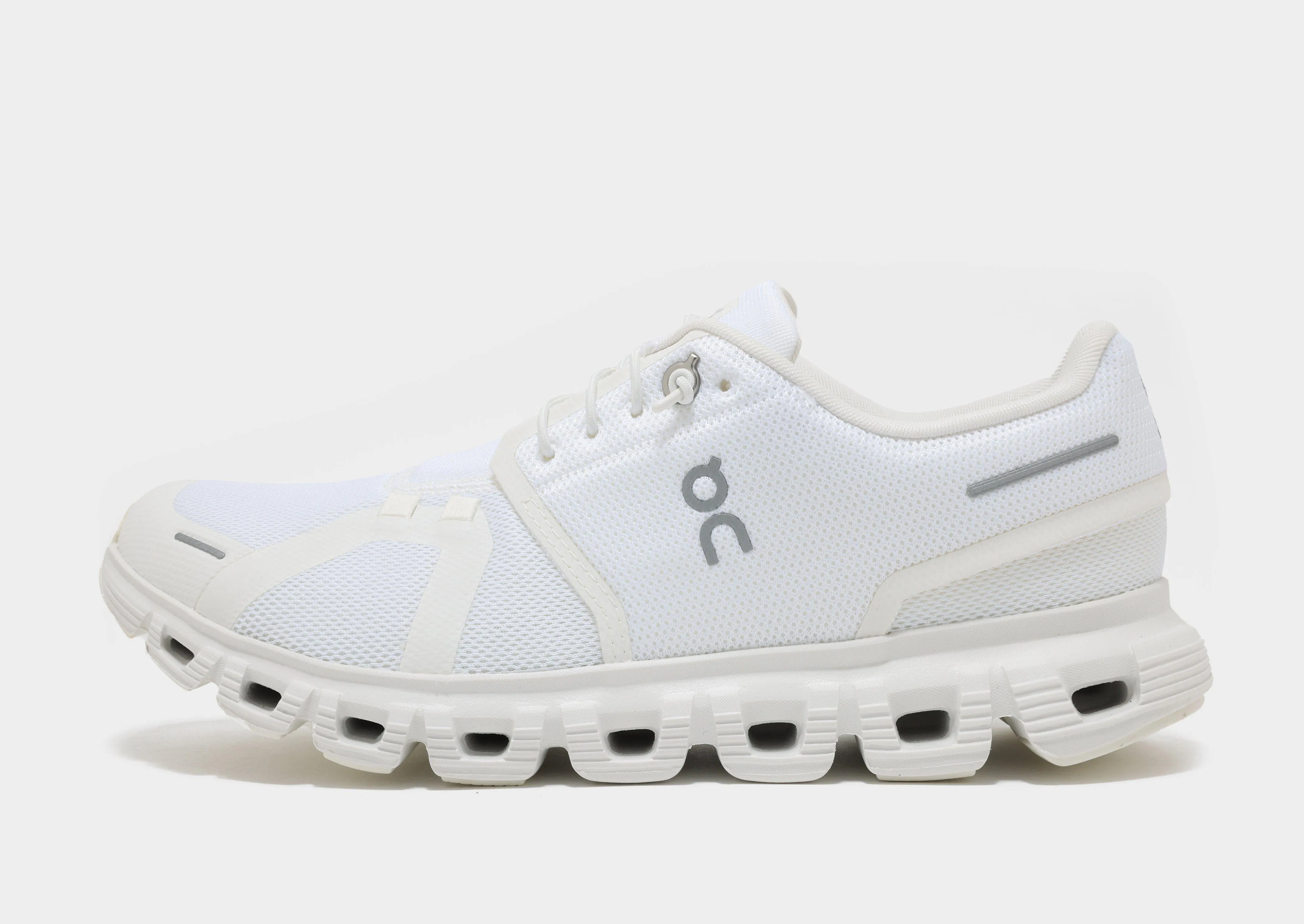 running in a color run shoes sustainable production shoes Cloud 6